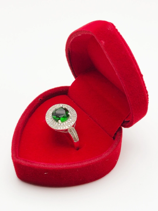 Серебряные кольца 925 пробы для девушек