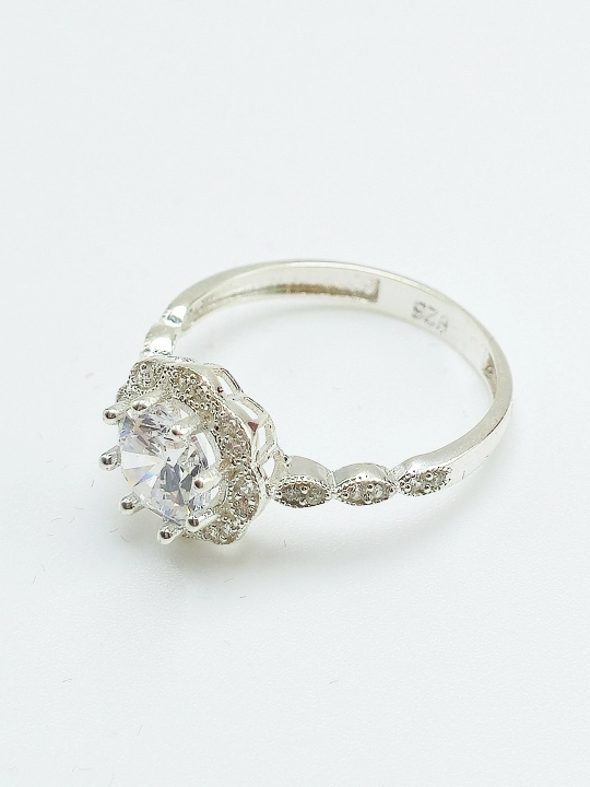 Серебряные кольца 925 пробы для девушек