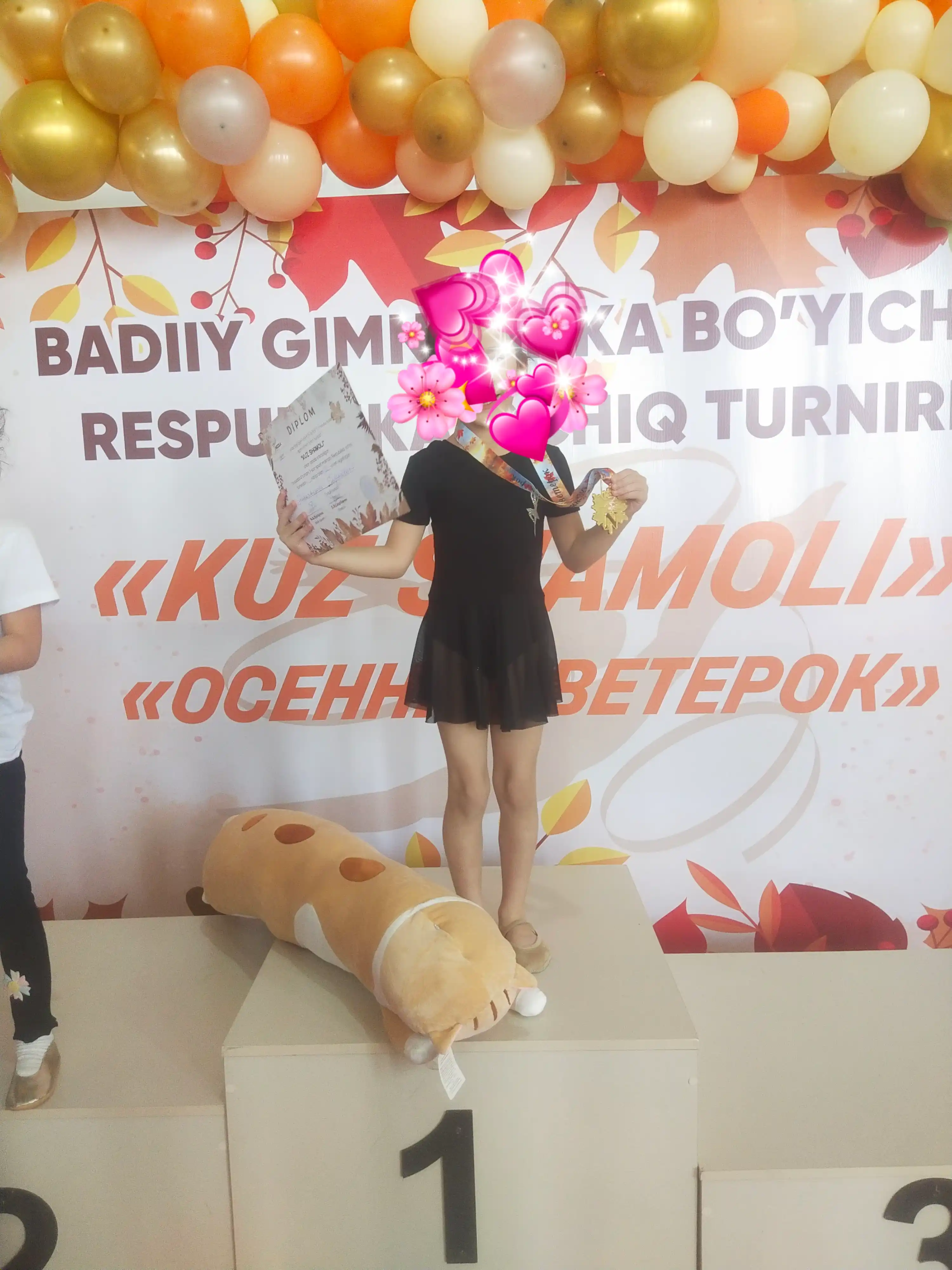 FandSdan trenirovka uchun kostyumi, raqs va badiiy gimnastika uchun