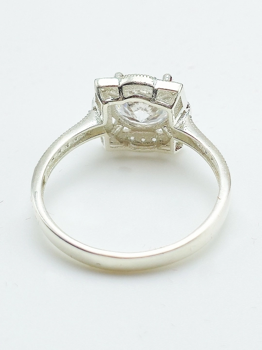 Серебряные кольца 925 пробы для девушек