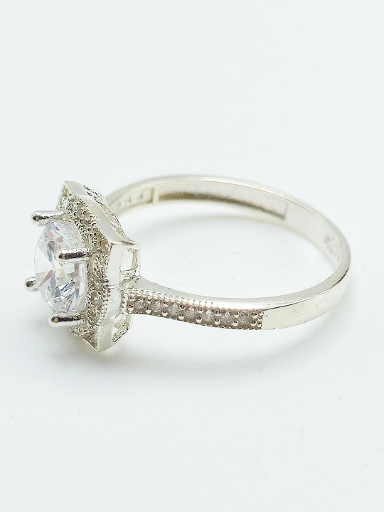 Серебряные кольца 925 пробы для девушек