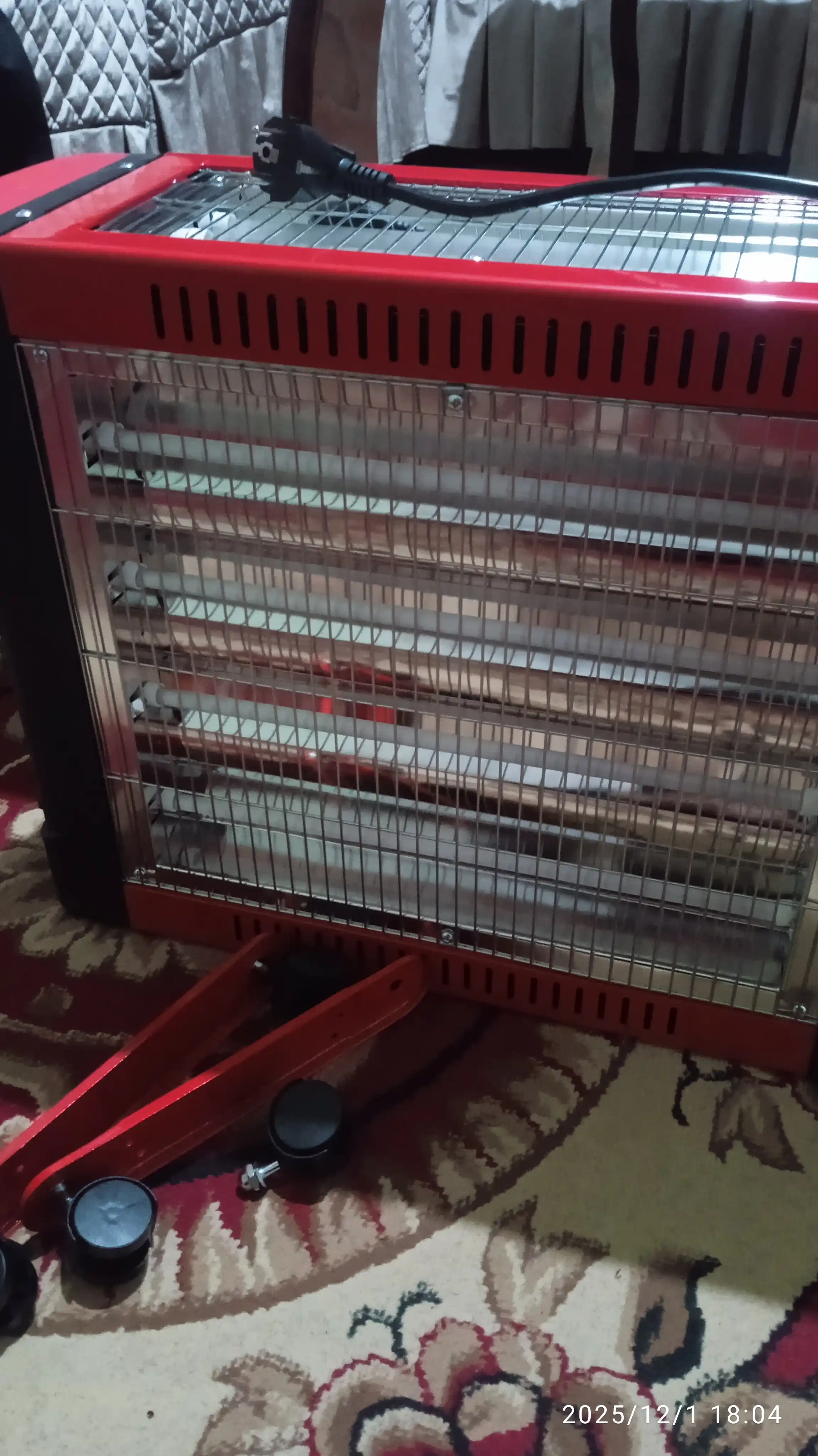 Elektr isitgich pechka GREAT CROWN, quvvati 2400 Vt