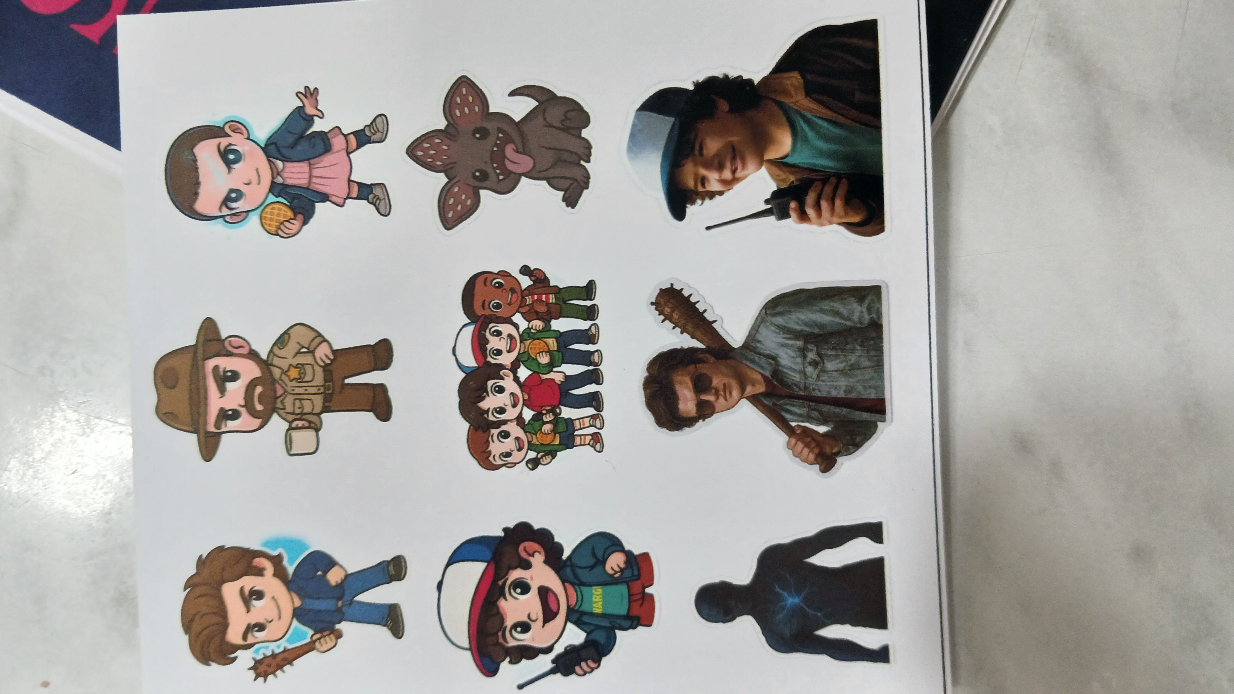 Stranger Things rasamka Zootopia, 25 varaq, A5 va A6 formatda, juda g‘alati ishlar seriali