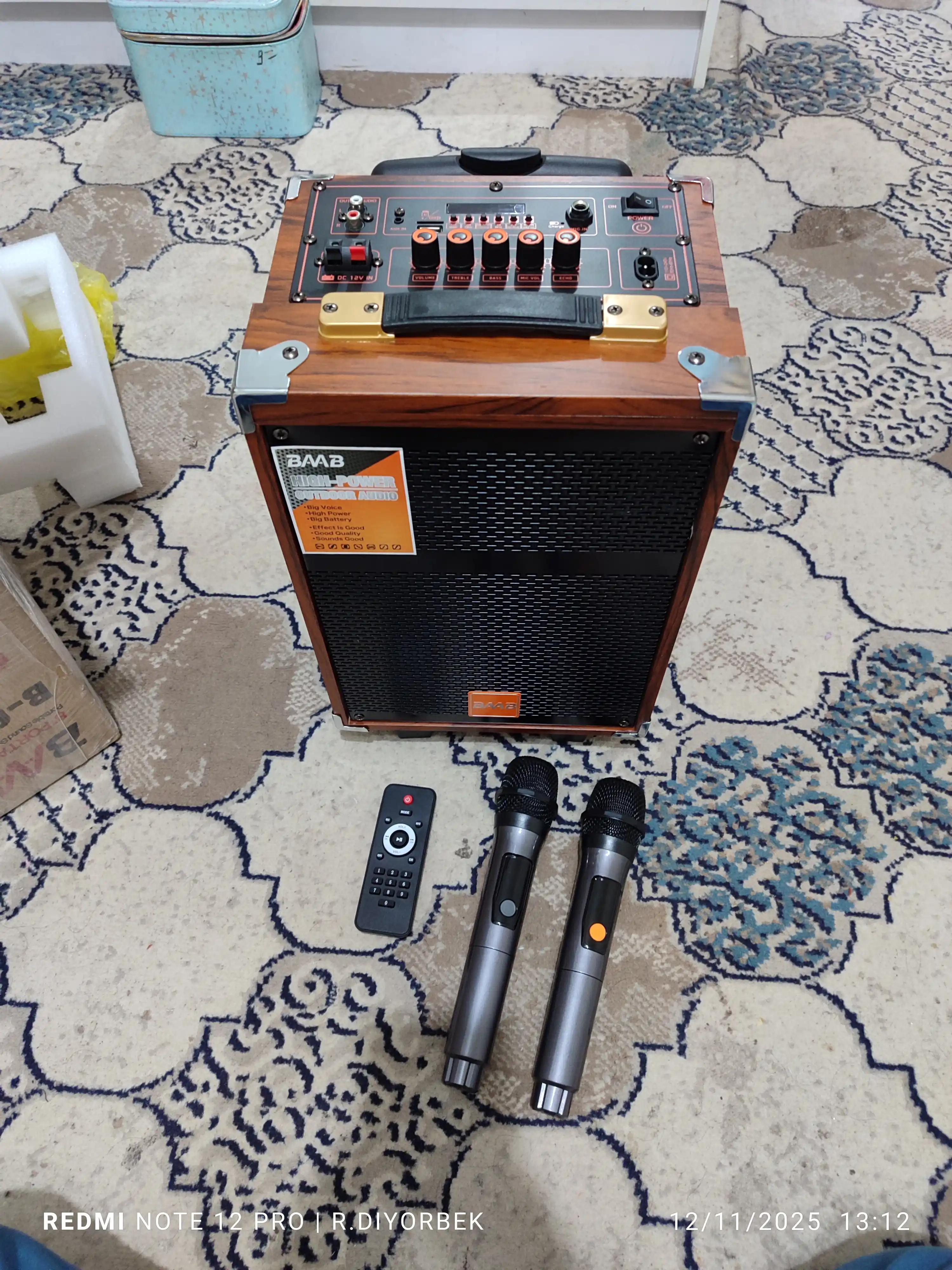 BAAB portativ karaoke Bluetooth karnay mikrofon va pult bilan