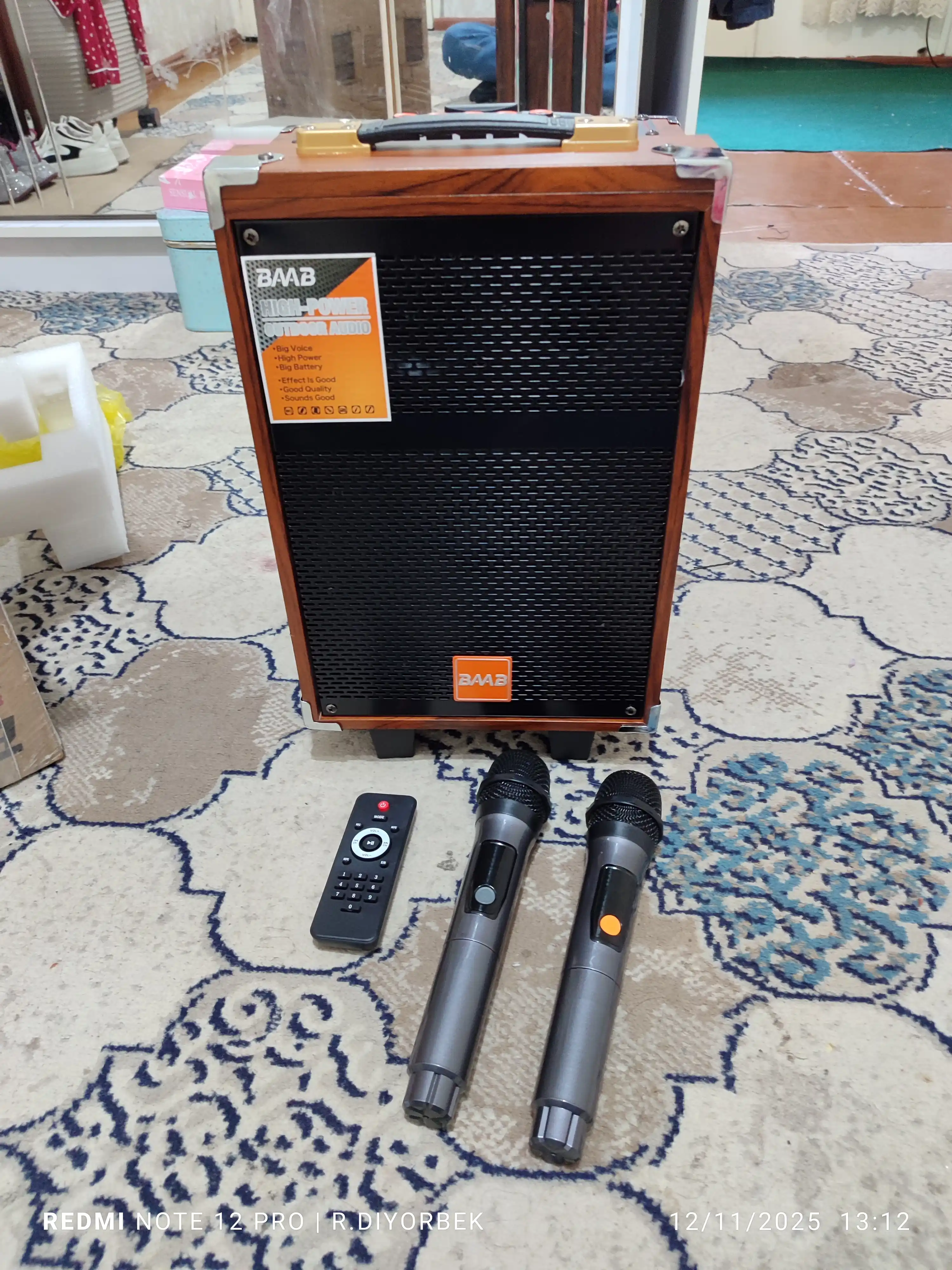 BAAB portativ karaoke Bluetooth karnay mikrofon va pult bilan