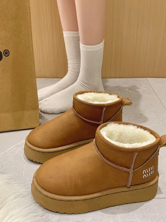 Ugg ayollar moynali UGG qishki etiklar issiq botinkalar, 1 olcham kichiq