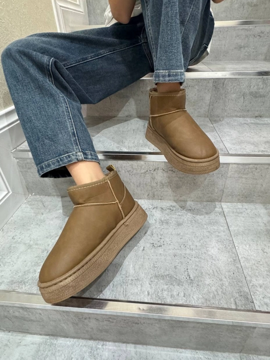 Ugg ayollar moynali UGG qishki etiklar issiq botinkalar, 1 olcham kichiq