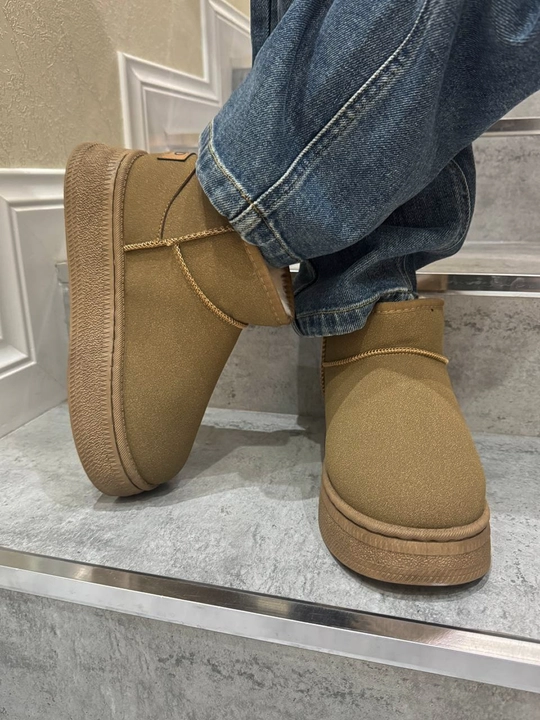 Ugg ayollar moynali UGG qishki etiklar issiq botinkalar, 1 olcham kichiq