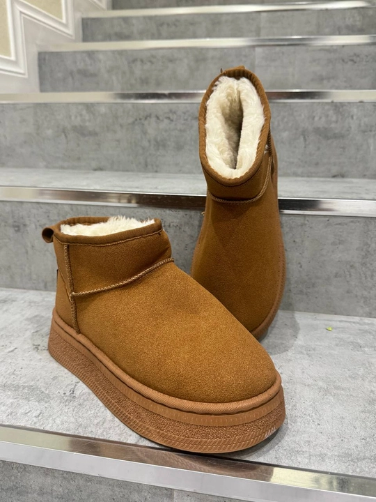 Ugg ayollar moynali UGG qishki etiklar issiq botinkalar, 1 olcham kichiq