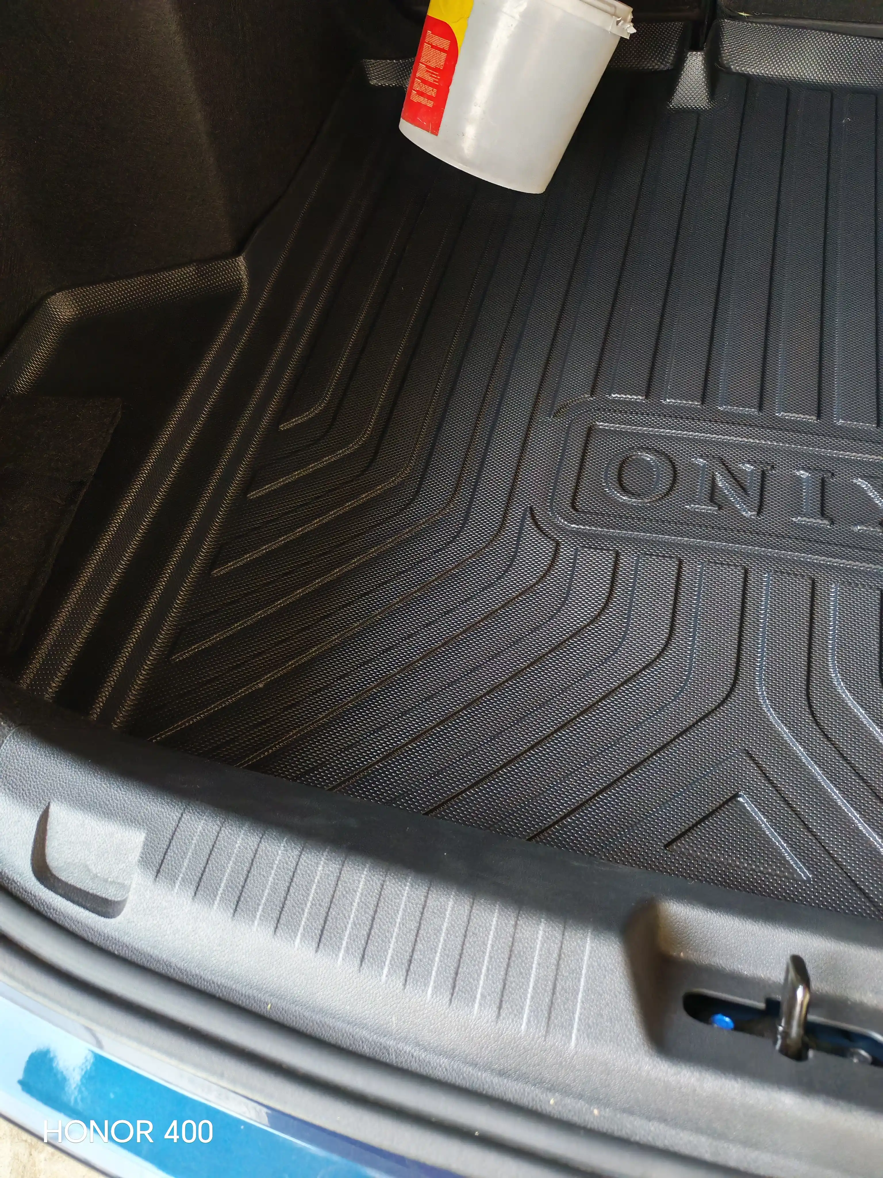 Yon, elastik material, PVX bilan yuk laganda mat. ONIX