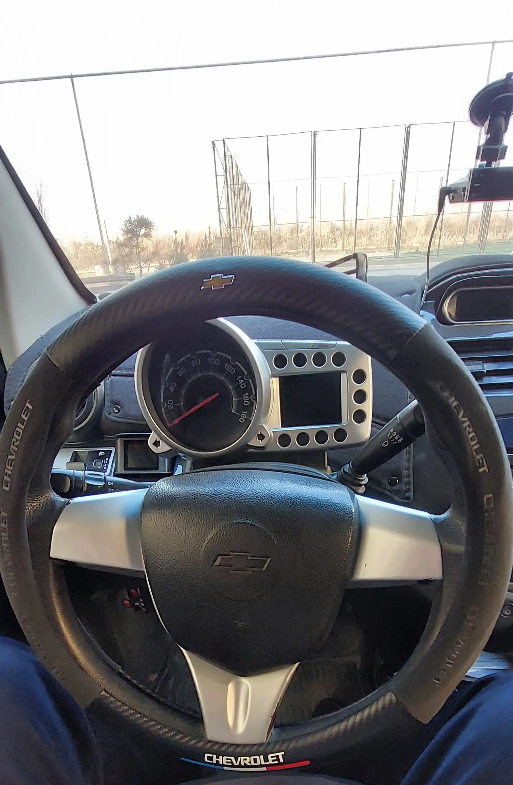 Avtomobil ruli uchun karbon tolali rul g'ilof, Chevrolet