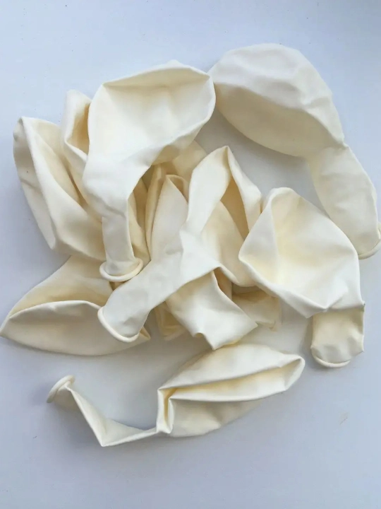 Bayram uchun sharlar, ko'p rangli