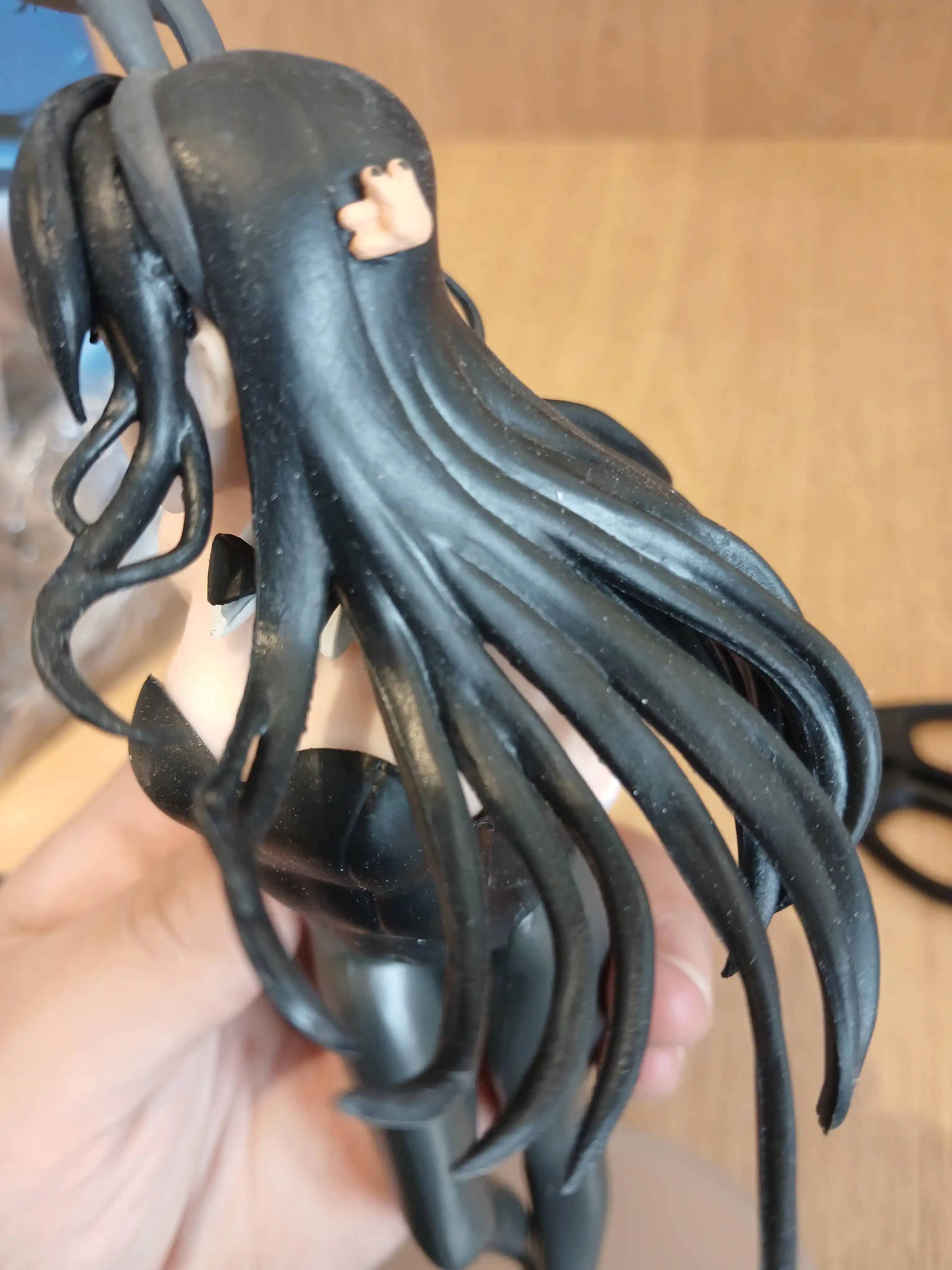 May Sakuradzima figurkasi