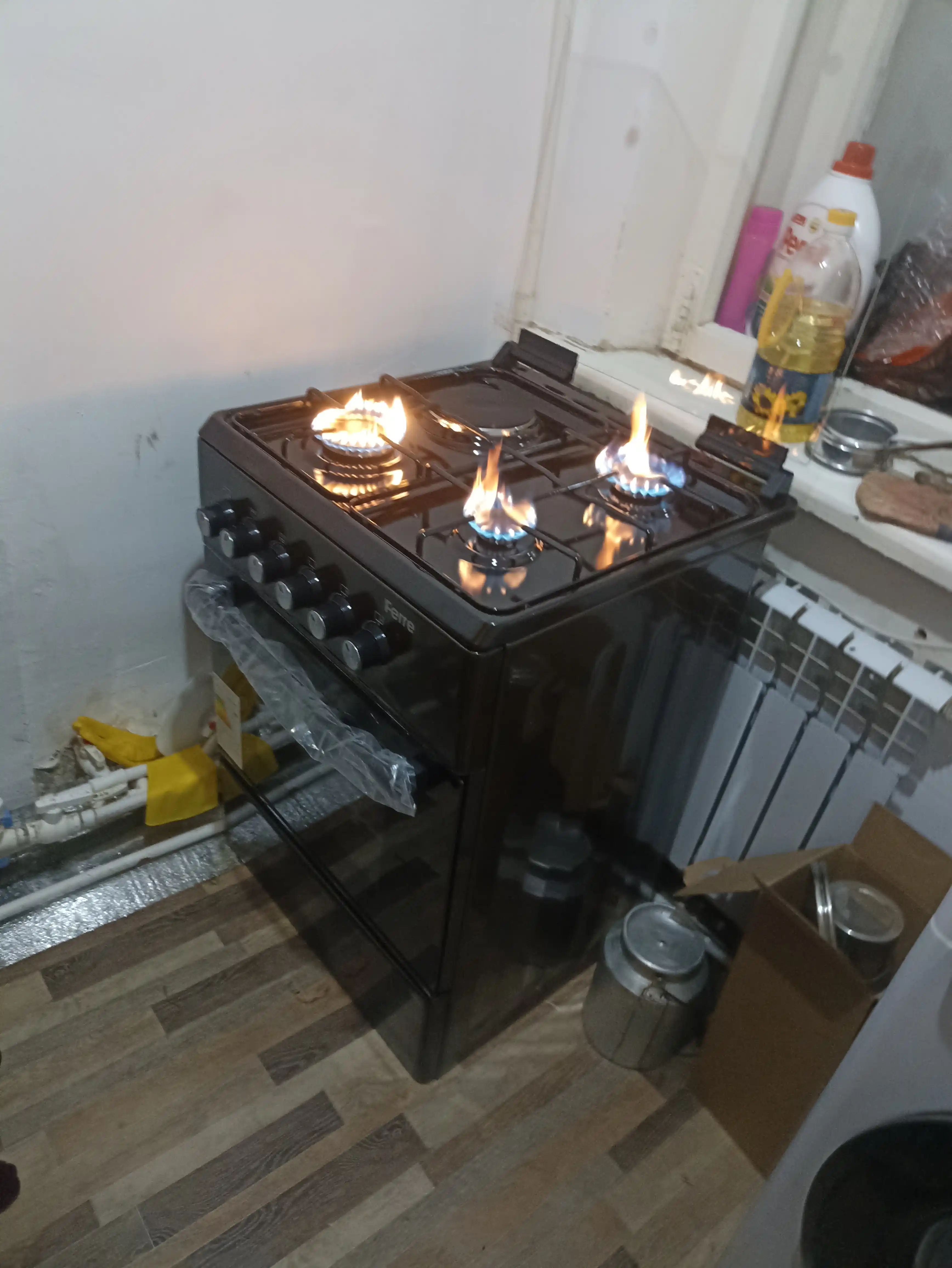Газовая плита Ferre LP 60G 31 DB 22 F, 3 газовые и 1 электрическая конфорка