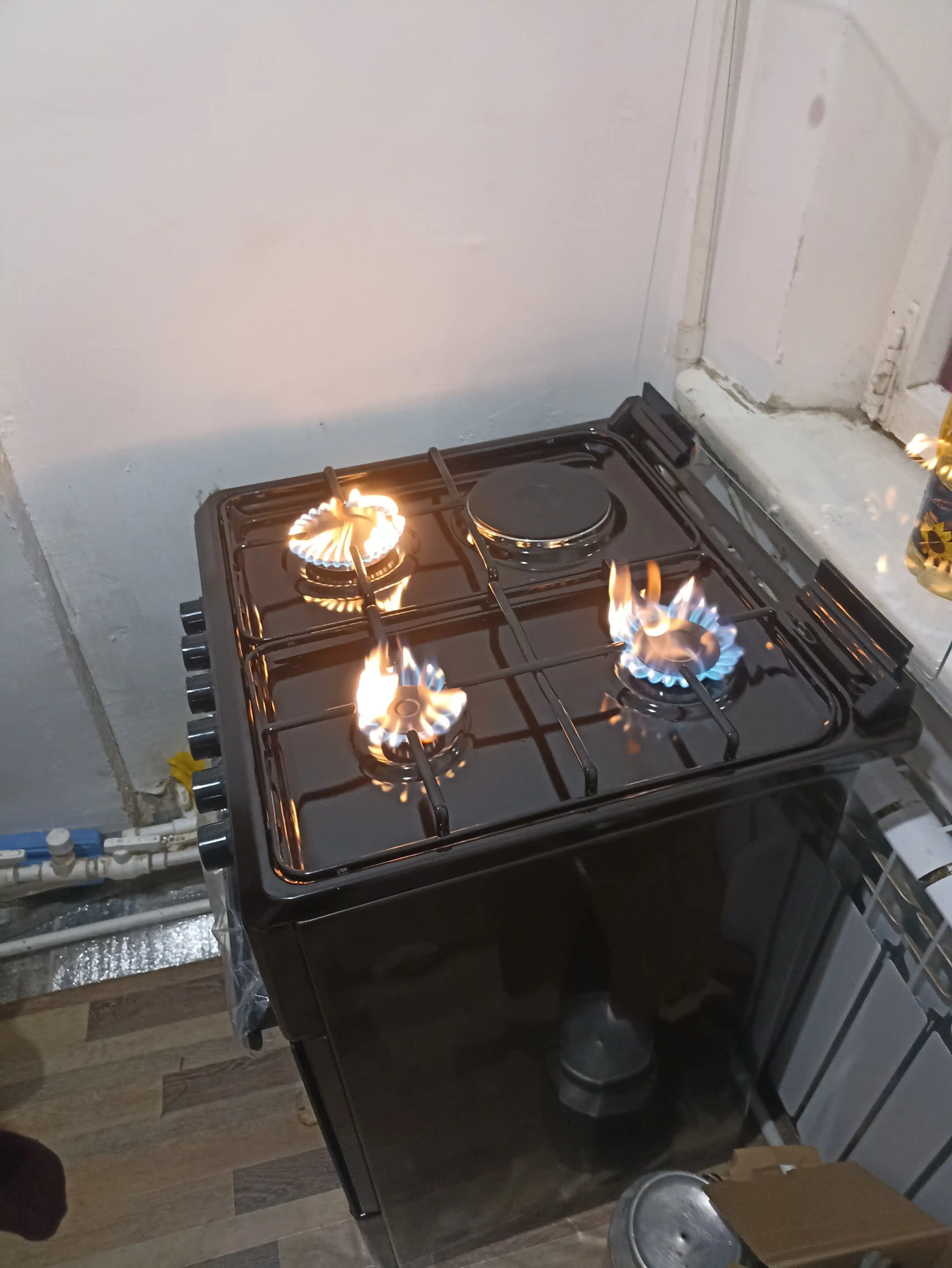 Газовая плита Ferre LP 60G 31 DB 22 F, 3 газовые и 1 электрическая конфорка