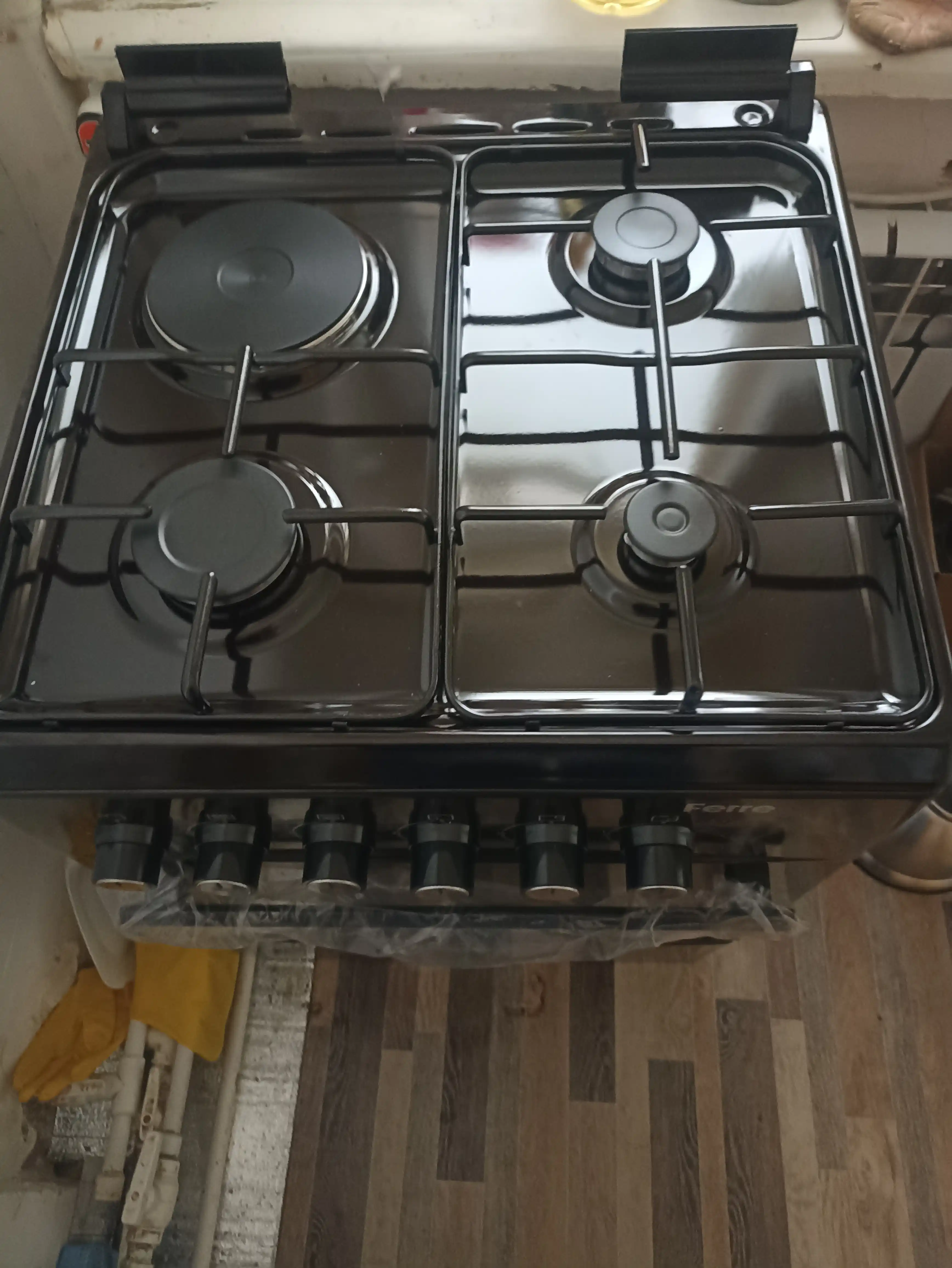Газовая плита Ferre LP 60G 31 DB 22 F, 3 газовые и 1 электрическая конфорка