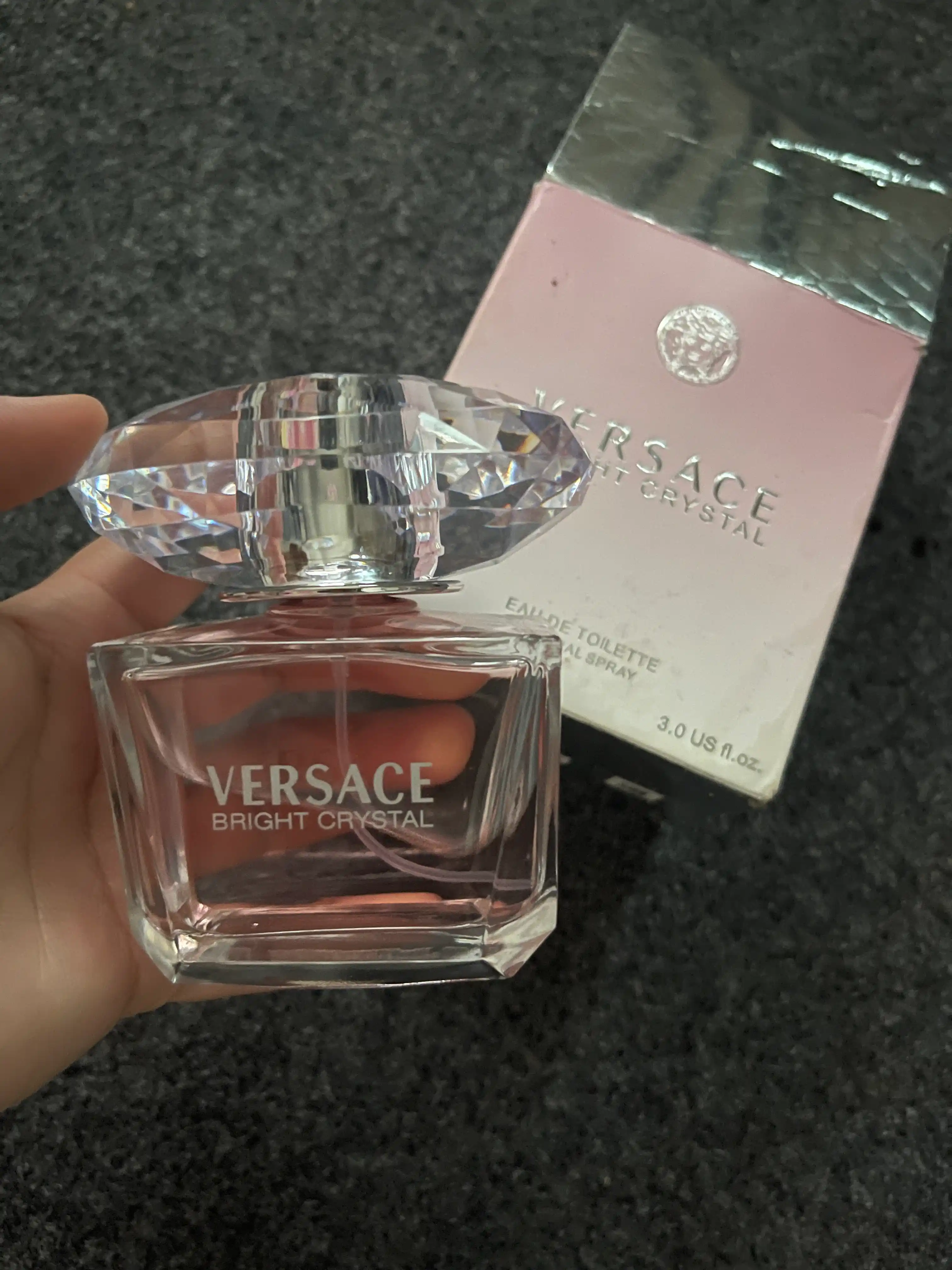 Ayollar uchun xushbo'ylangan suv Bright Crystal BP, 90 ml