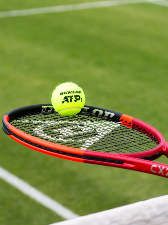 Tennis raketkasi professional Dunlop CX 200 LS yengil model / qizil / nazorat