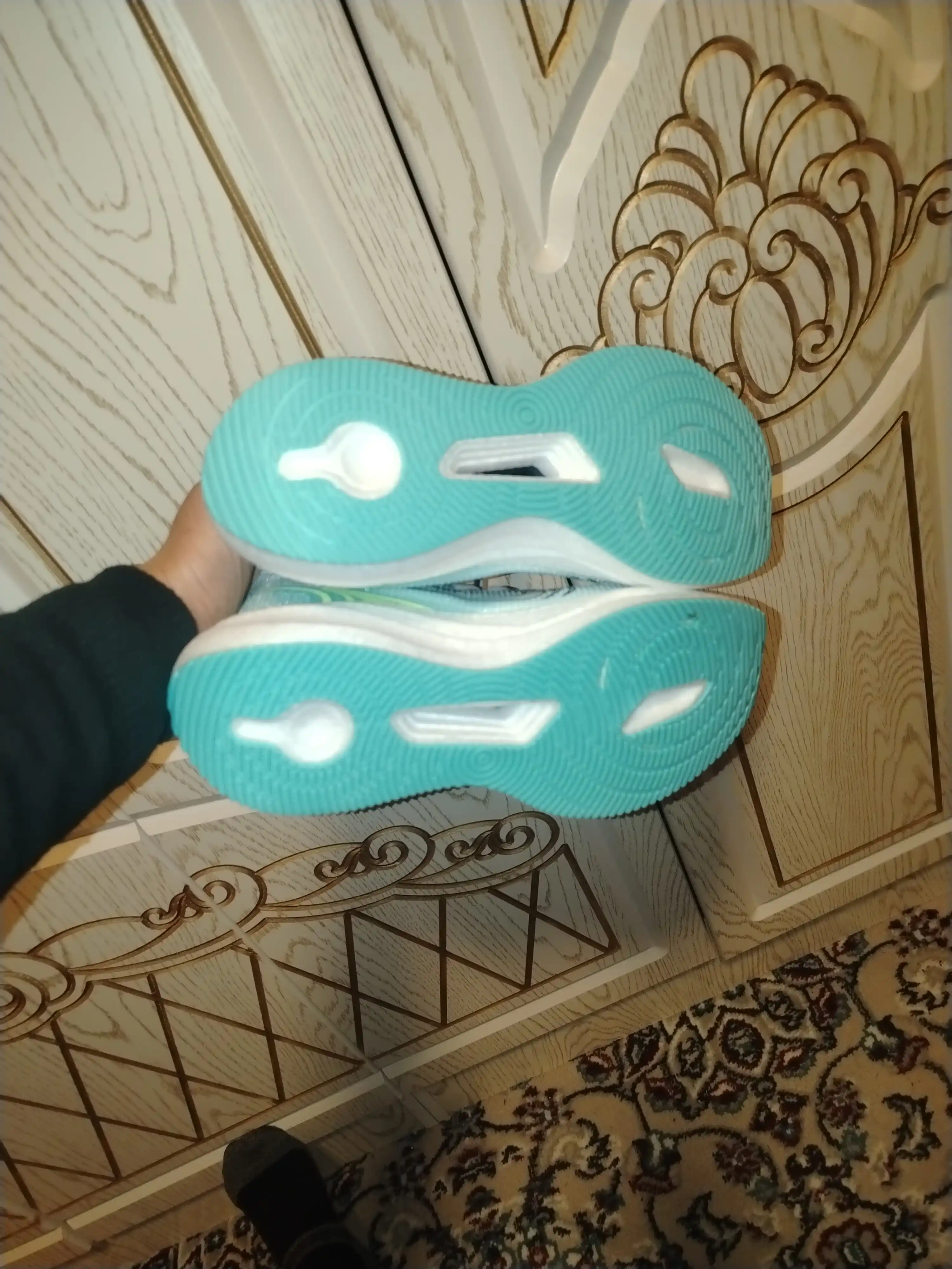 Erkaklar krossovkalari Sport fashion, nafas oluvchi, yengil, qulay
