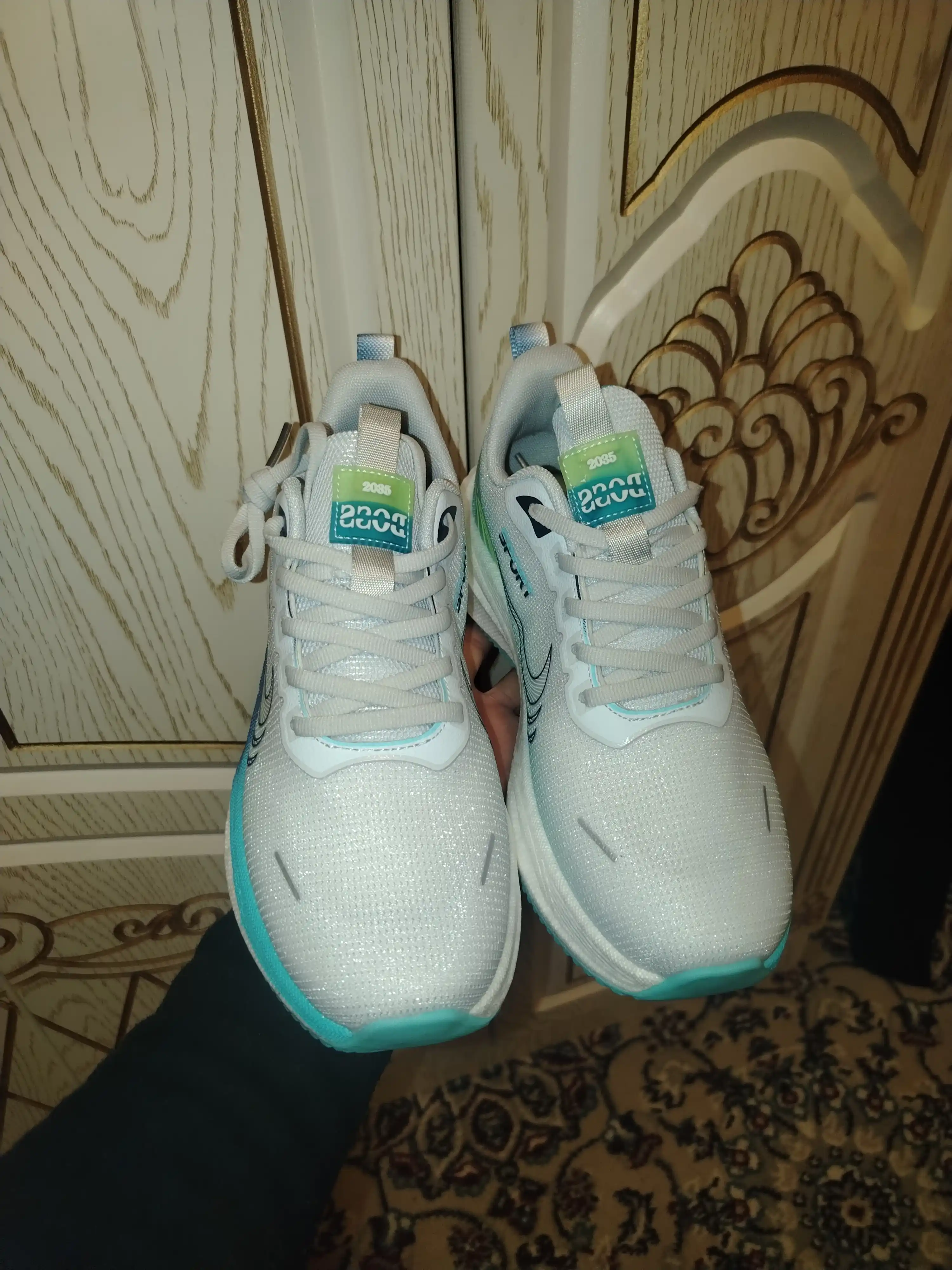 Erkaklar krossovkalari Sport fashion, nafas oluvchi, yengil, qulay