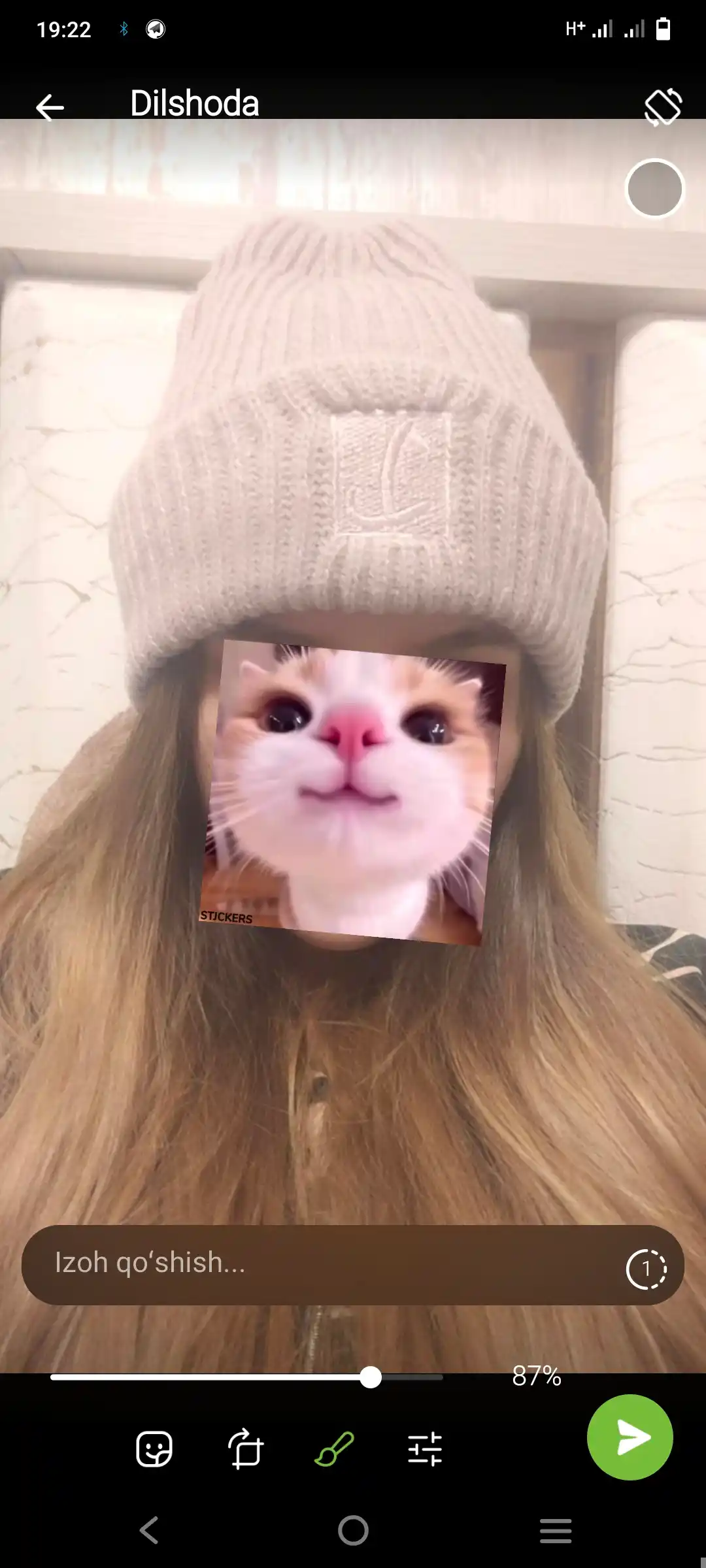 Женская шапка — тёплая, мягкая, в стиле «beanie»