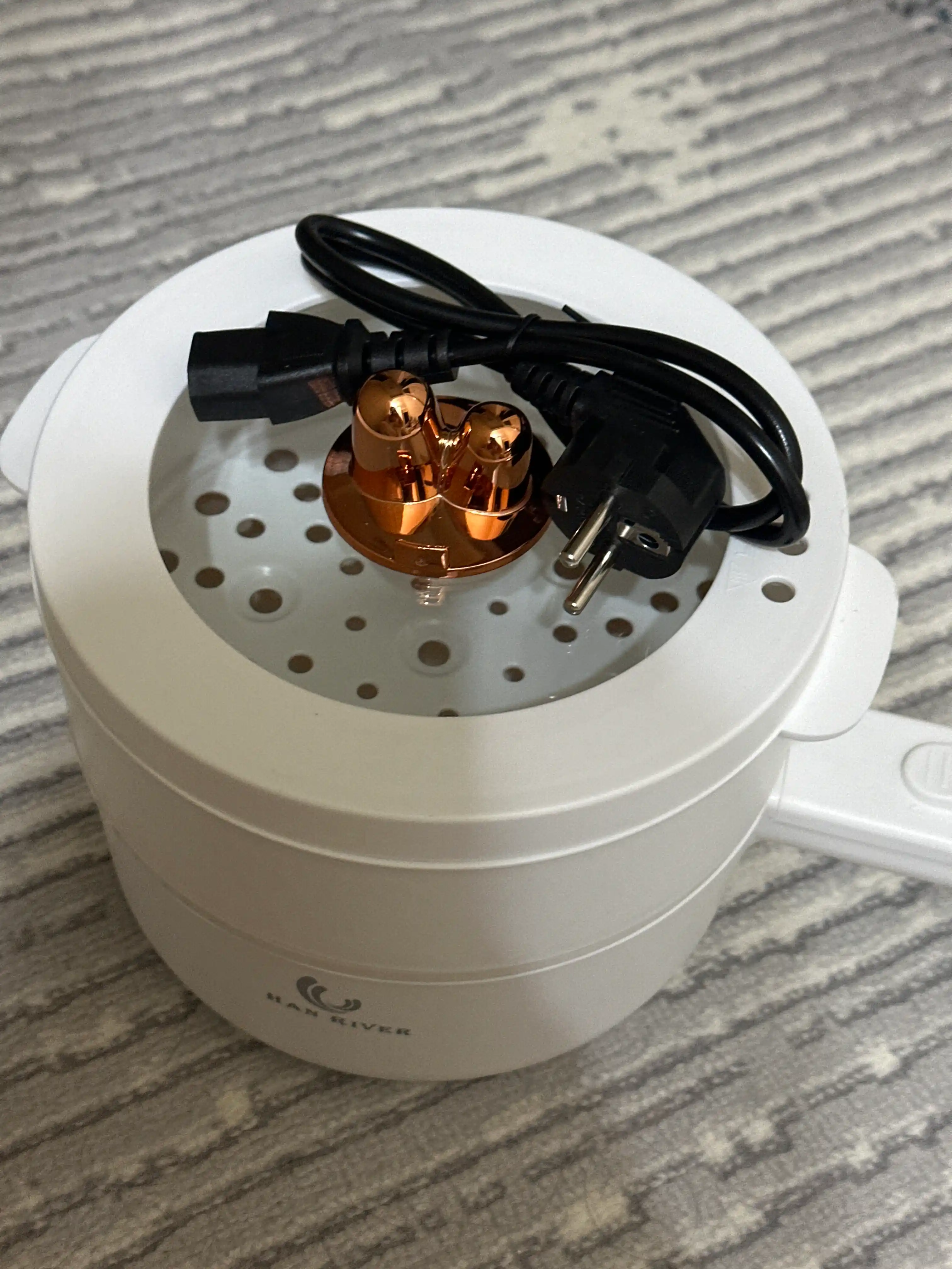 Bug‘da pishirish, qovurish, bug‘da taom tayyorlash uchun elektr qozon