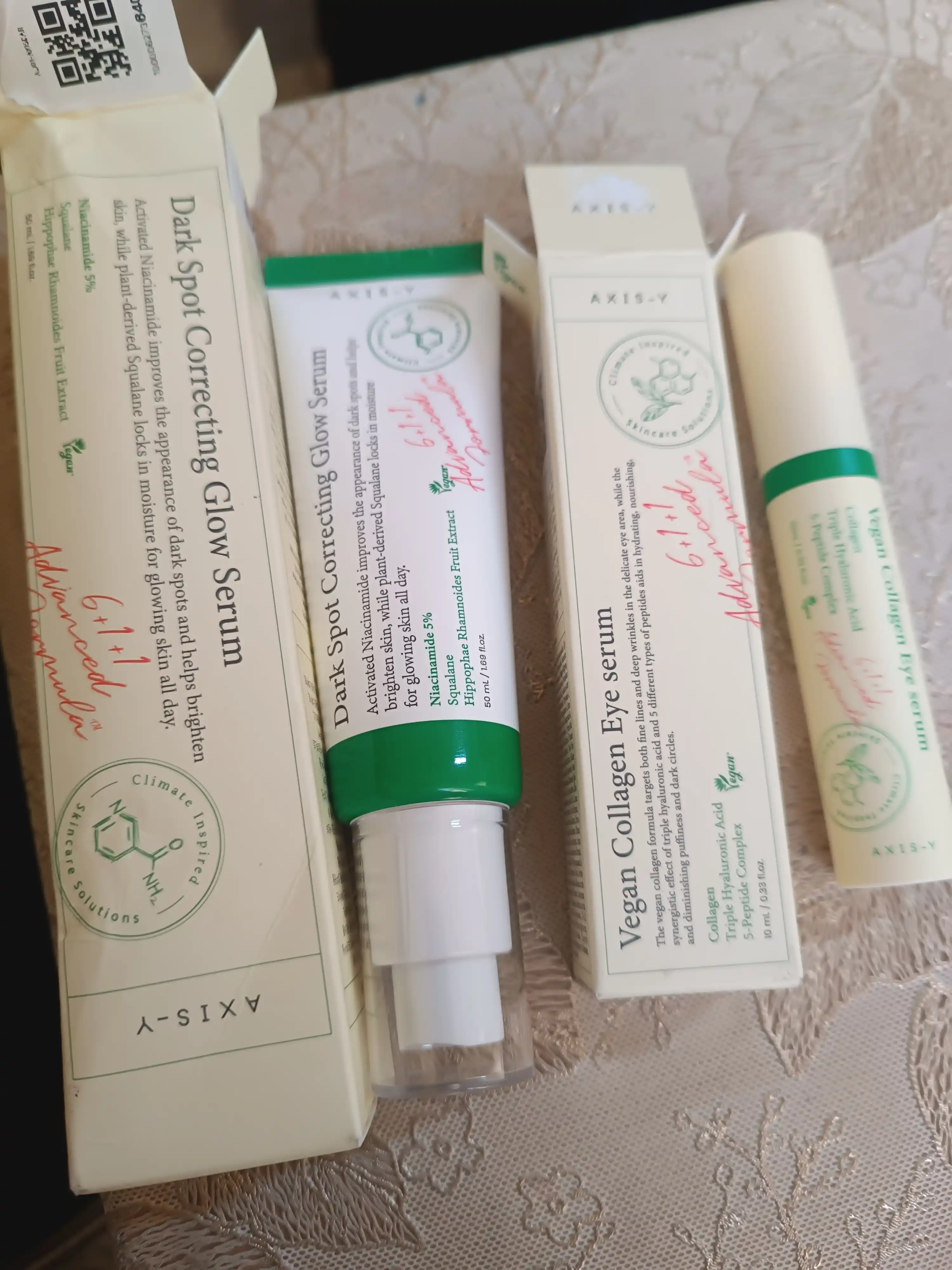 Oqartiruvchi qora nuqtalarga qarshi zardob Dark Spot Correcting Glow Serum, Axis Y, 50 ml