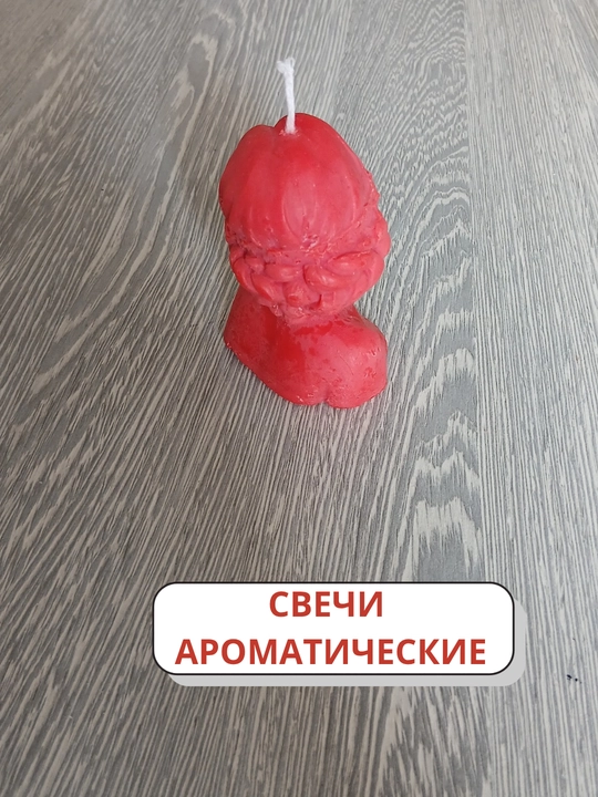 Quruq gullar va tabiiy efir moylari solingan bankadagi xushbo‘y sham, xushbo‘y sham