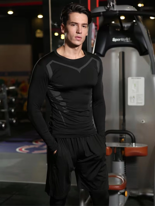 Erkaklar sport kiyim to‘plami — futbolka + shortik + leggins, yugurish va fitnes uchun