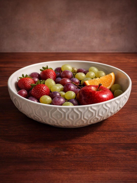 Diametri 23 sm, balandligi 5 sm va og‘irligi 650 g bo‘lgan nafis salat idishi