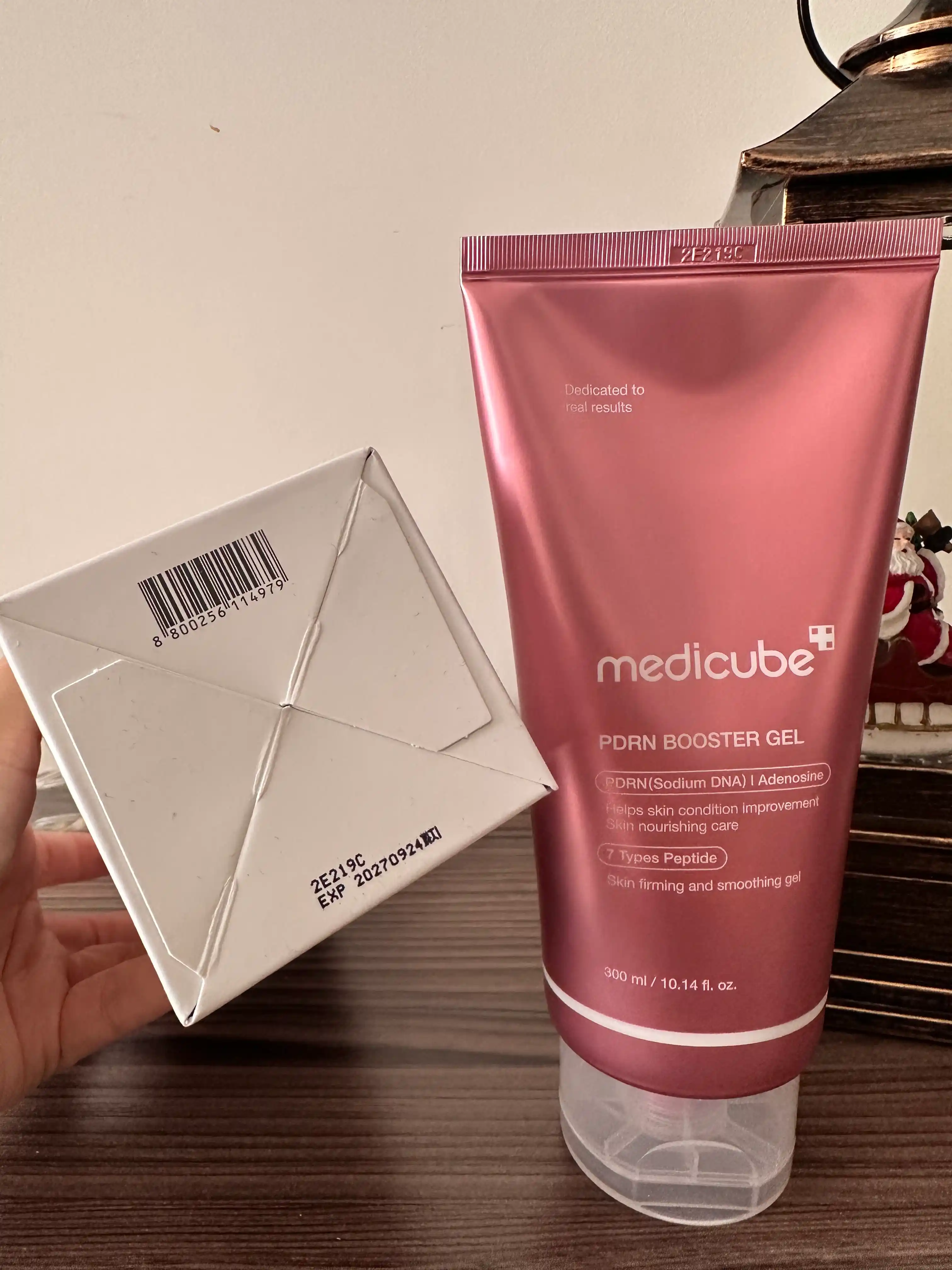 Бустер-гель крем с ПДРН и пептидами для микротокового аппарата Medicube, 300 мл