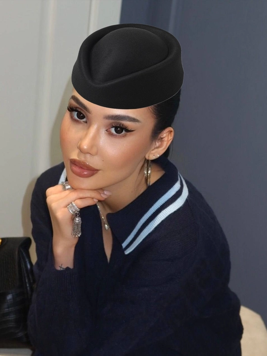 Pilotka, Ayollar bosh kiyimi, qish va bahor uchun, tabletka shlyapasi