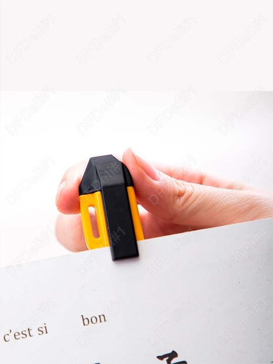 Kantselyariya pichog'i, 9 mm, 2031 Deli, 2031