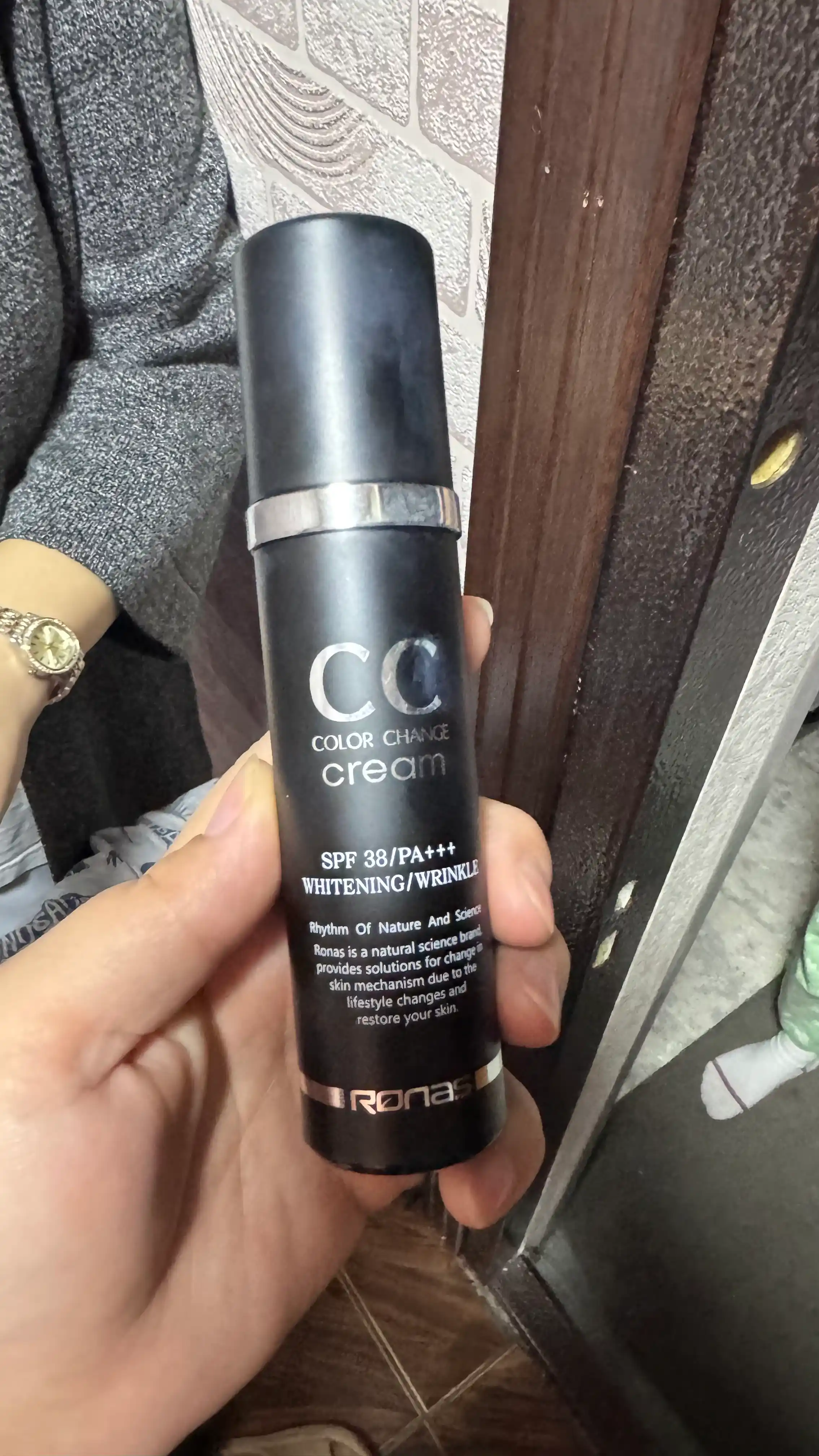 Yuz rangiga moslashuvchan CC-krem, Ronas CC cream color change SPF 34/PA, 50 ml