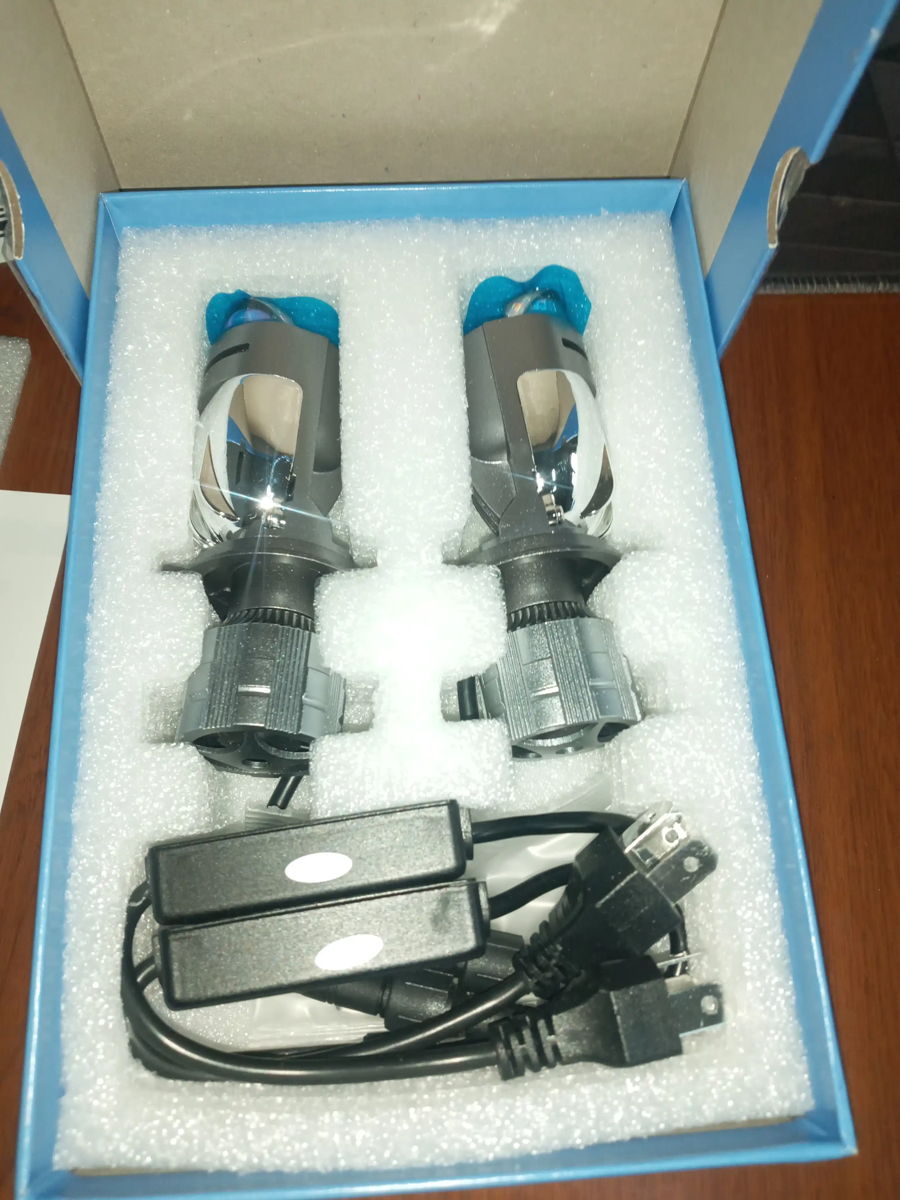 Yoritgichlar led lampa A8 oq va sariq rangli,LED - A7 LED lampalar H4 mini linzali avto