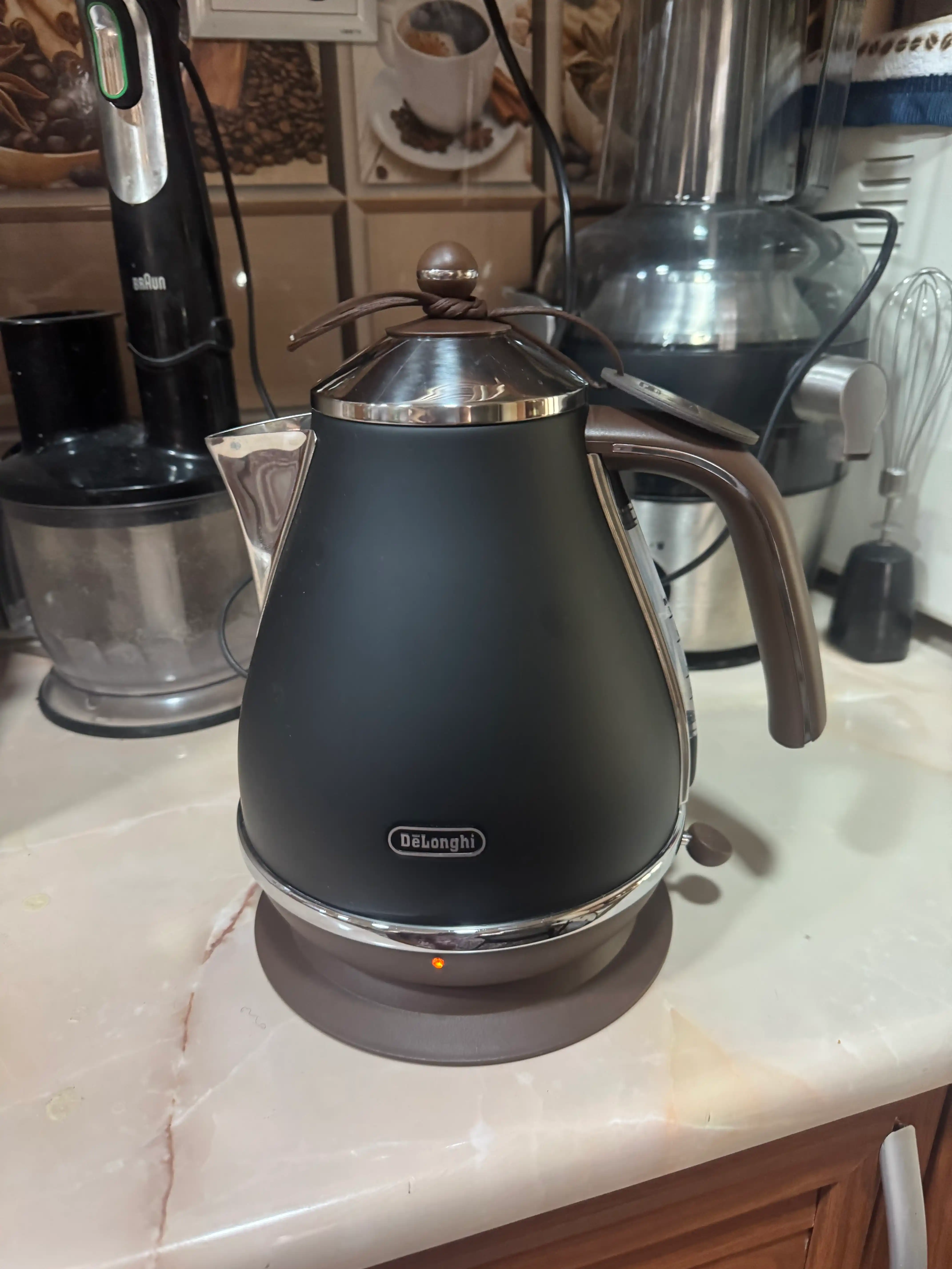 Elektr choynak De'Longhi KBOV2001.BK Icona Vintage, 1.7 l, 2000 Vt, qora
