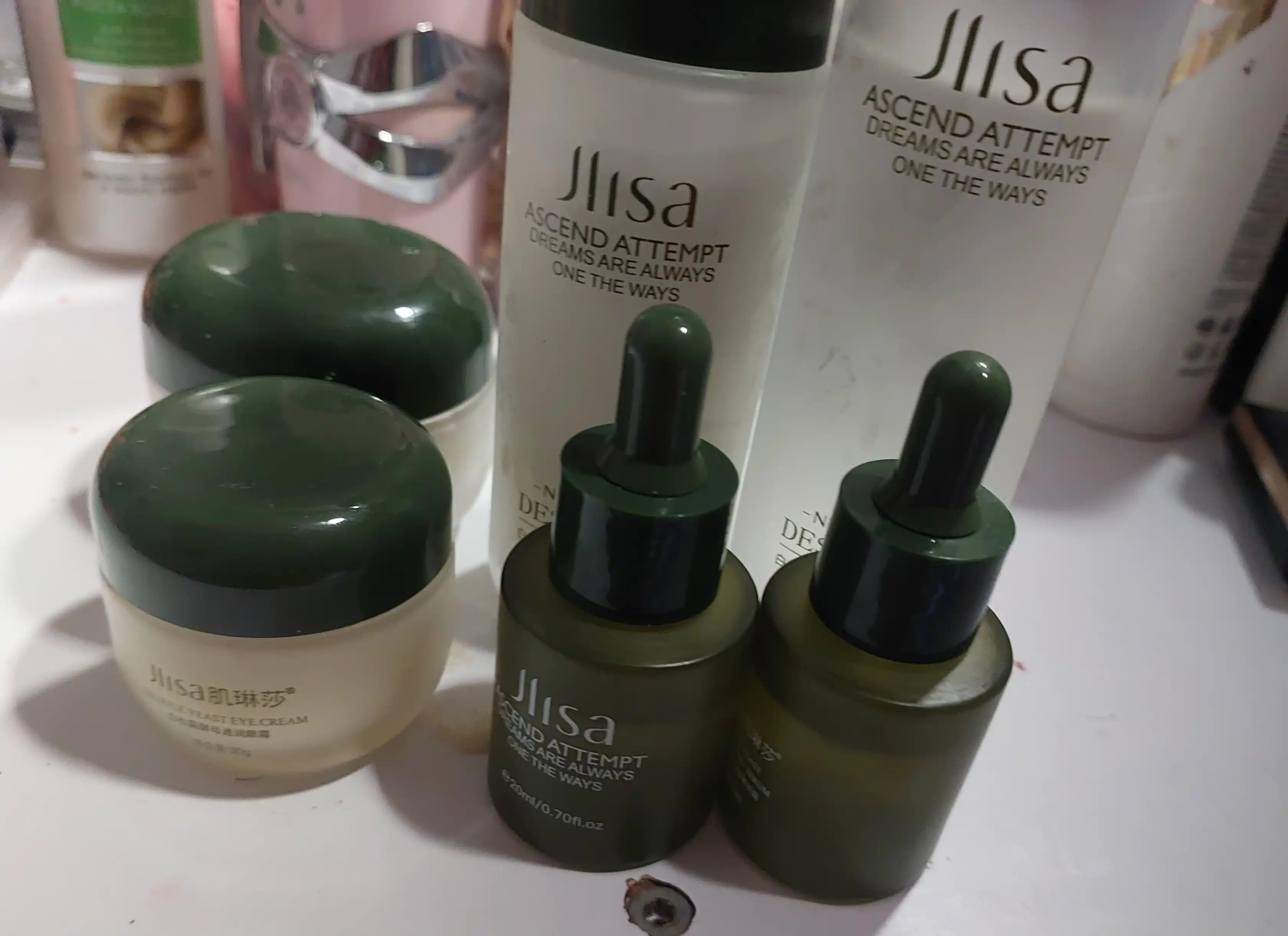 Yuzga uxod nabor, kosmetik to'plami JLISA, 7 si 1 da ajinlarga qarshi, ayollarga sovg'a