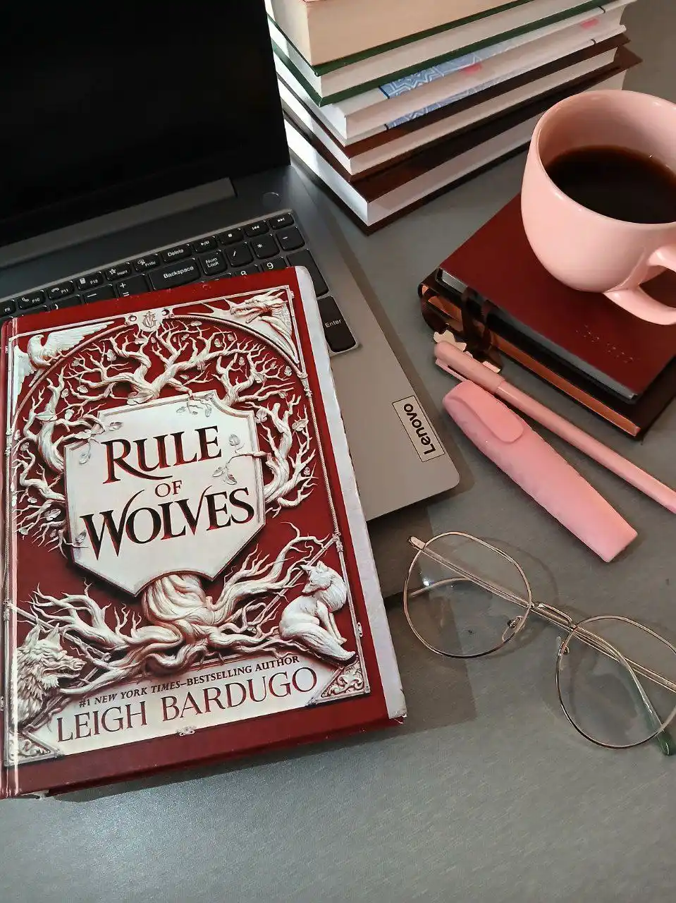 Rule Of wolves, Leigh Bardugo - ingliz tilida
