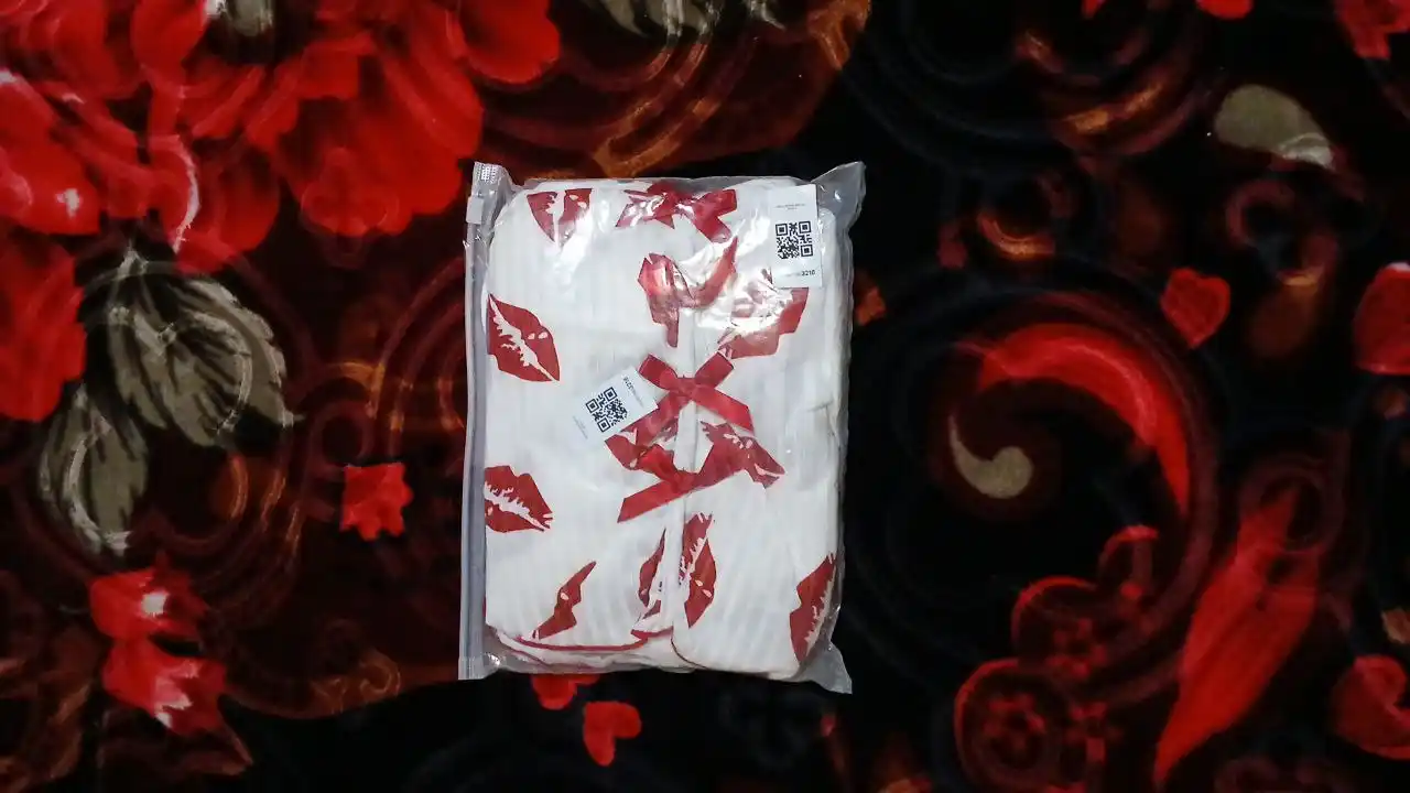 Ayollar ichki kiyimlari, ayollar tungi kiyimlari, ayollar penyuari, pijama, byustgalteri
