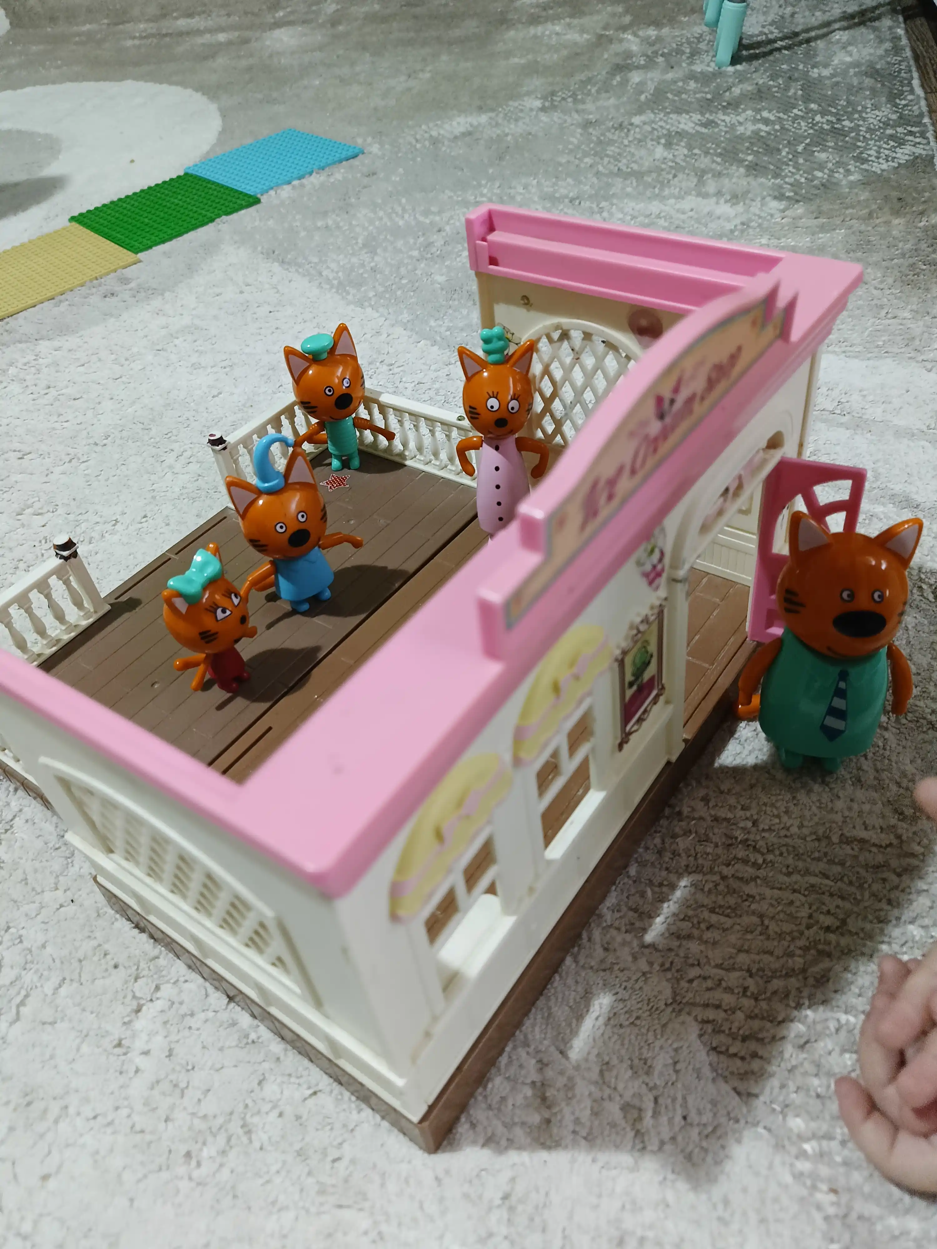 Набор фигурок Три Кота, Счастливая семья, 5 фигурок