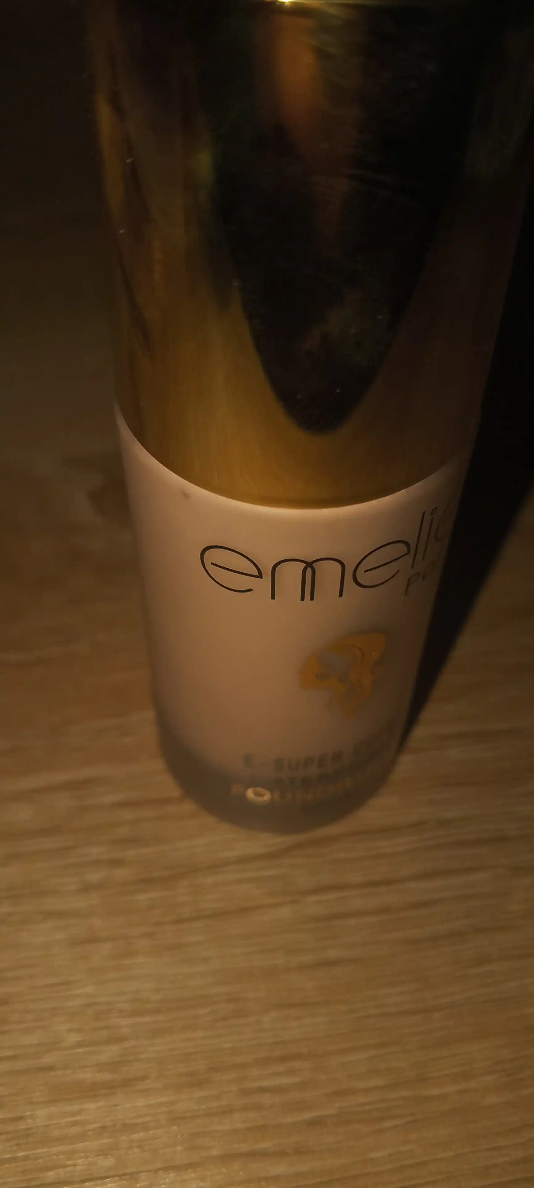 Emelie тональный крем для лица SPF 25, увлажняющий, матовый тон 01 и 02, 45 мл