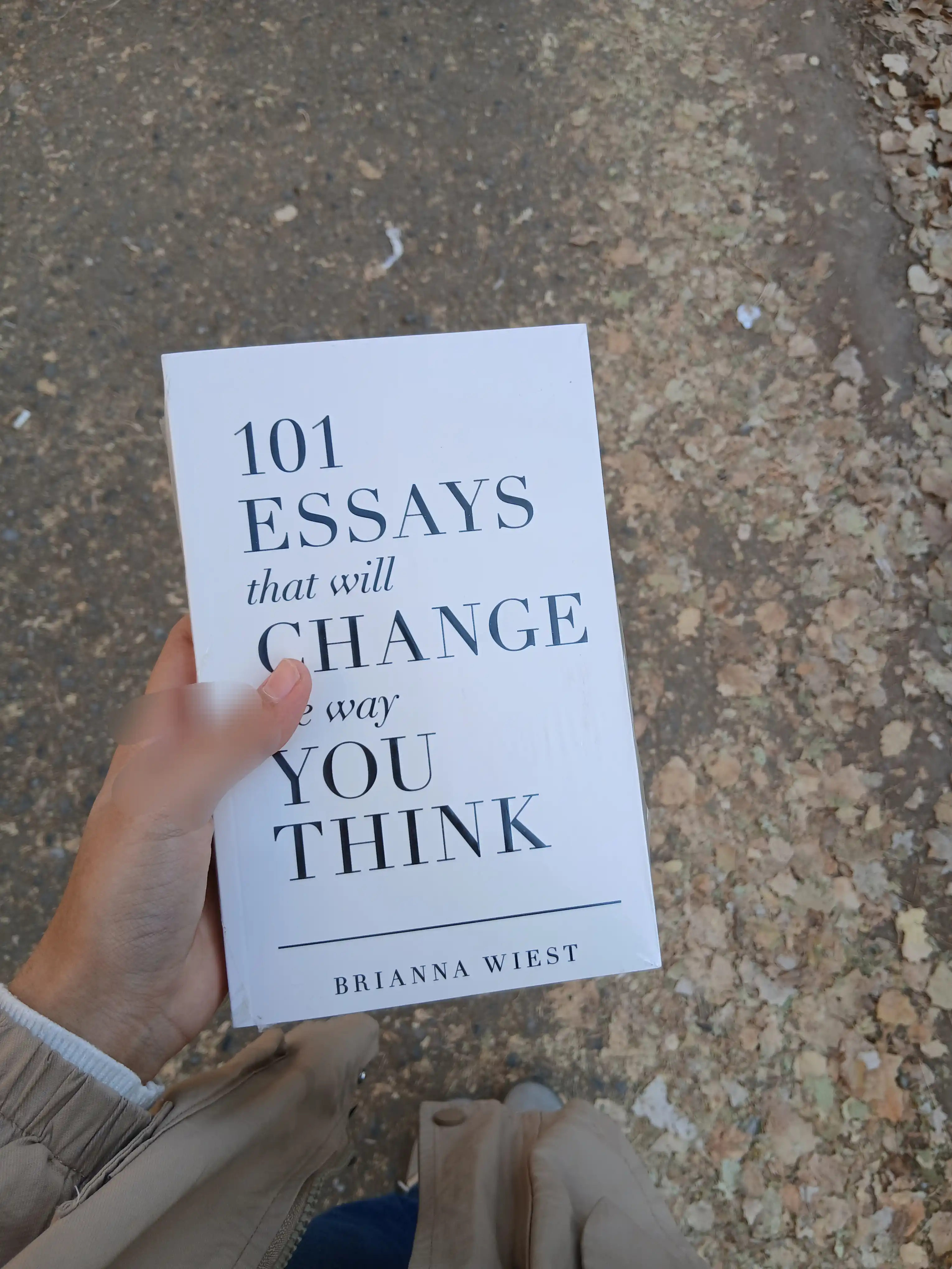 101 Essays that will change the way you think, Brianna Wiest