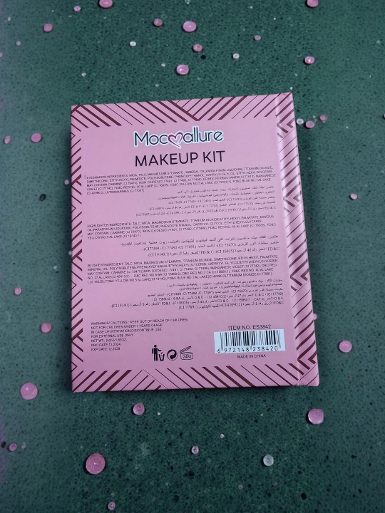 Палитра теней для век в форме книги, хайлайтер, консилер, Maccoallure