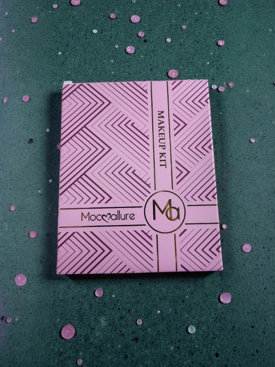 Палитра теней для век в форме книги, хайлайтер, консилер, Maccoallure