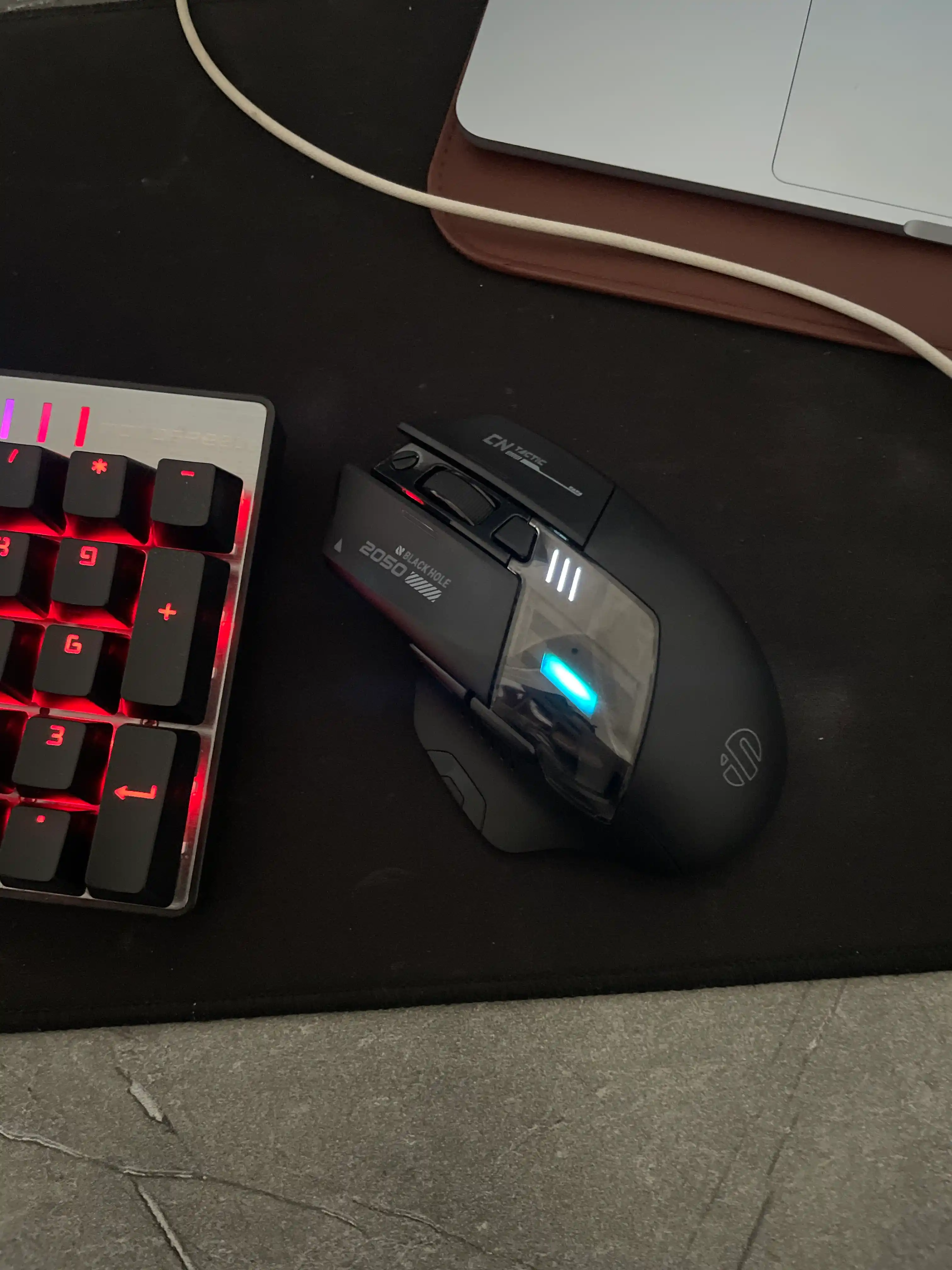 Игровая мышь Inphic A9 (V2) беспроводная, бесшумная, аккумулятором с RGB подсветкой