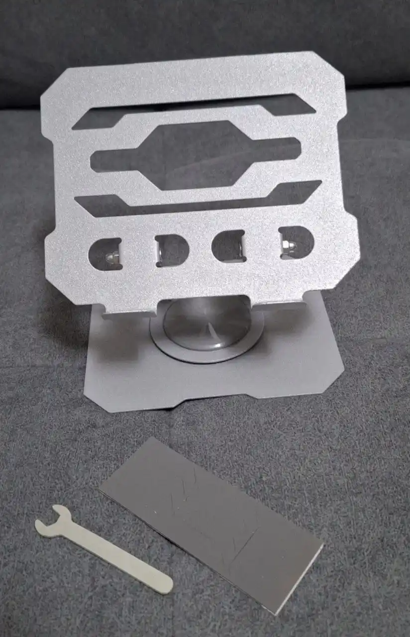 Planshet va noutbuk uchun metall bukiladigan P6 ushlagich (holder/stend). planshet tutgich