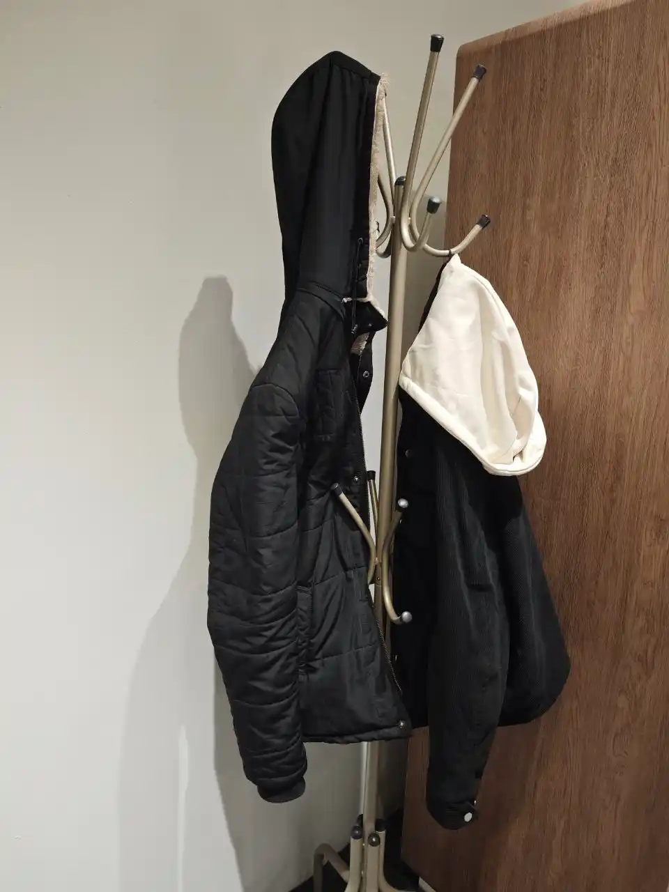 Kiyim ilgich AIKO Gru, metall, yuklama 50 kg gacha, veshalka