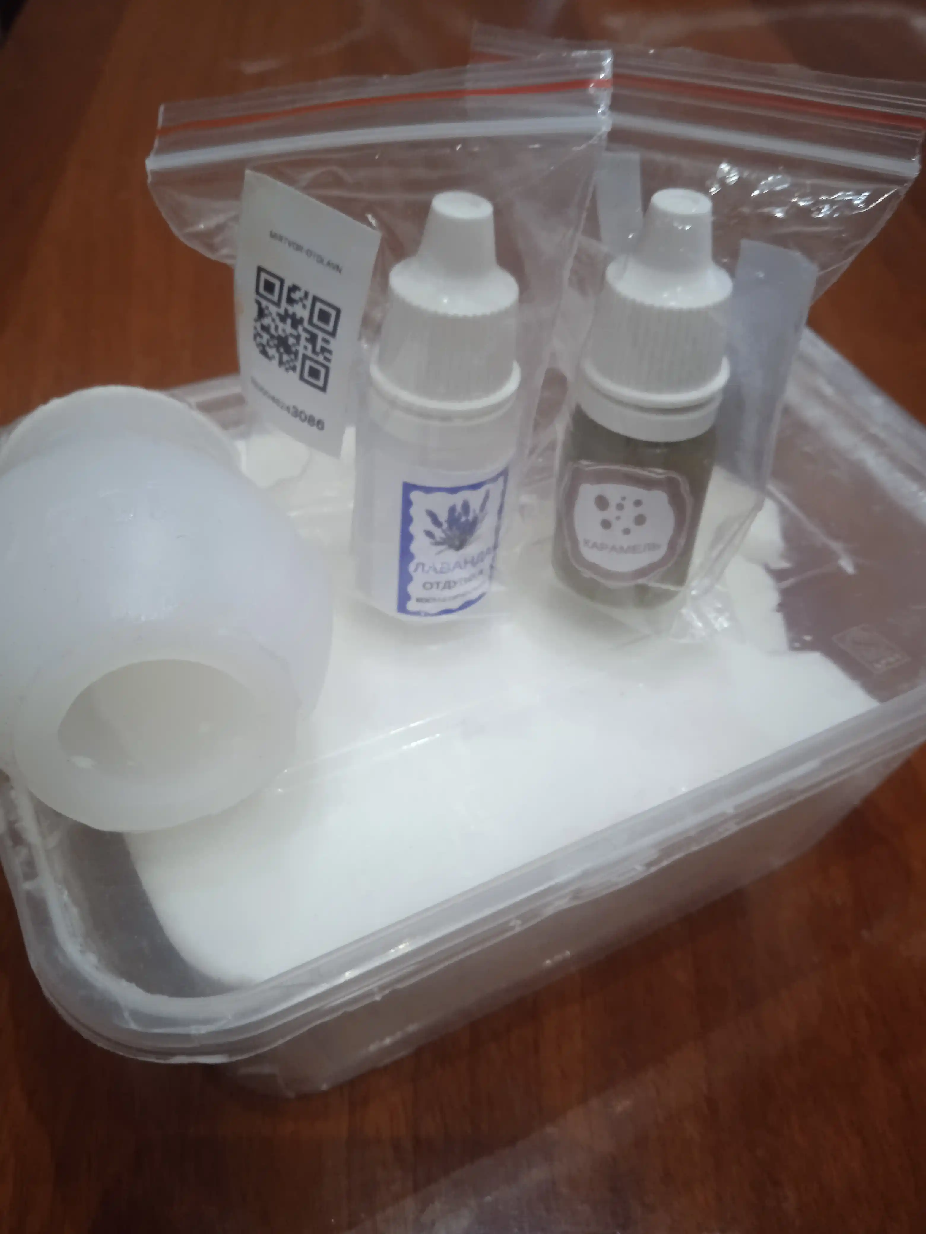 Sovunlar uchun ko'chib ketmaydigan bo'yoq, 10 ml, tomchili flakon