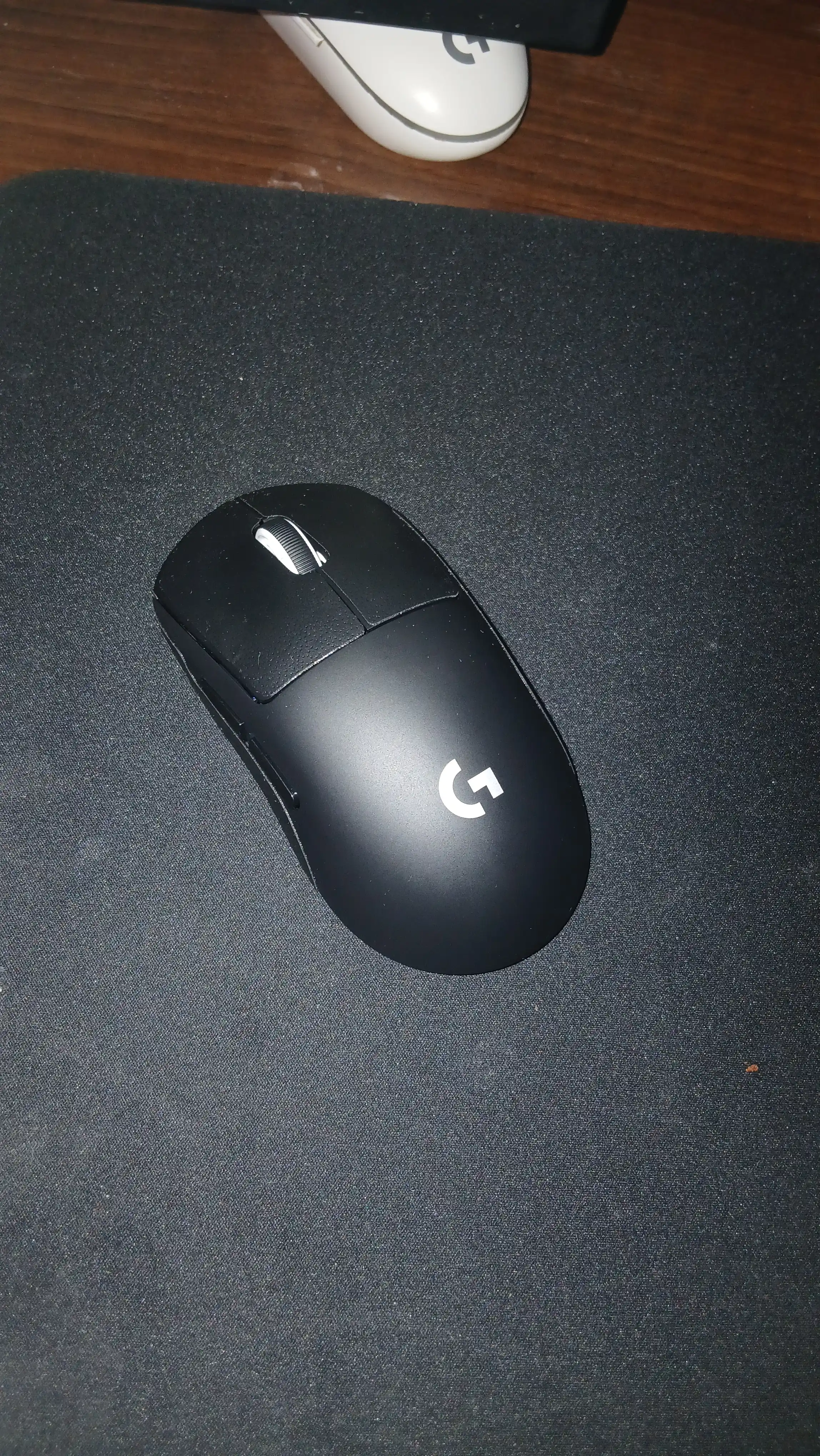 Logitech G Pro X Superlight 2, 44000 DPI, Lightspeed simsiz o'yin sichqonchasi