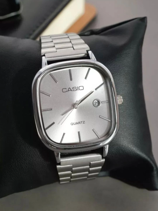 Erkaklar uchun soat kvadrat korpusli, metall tasmasi qulay, ish va kundalik uslubga mos